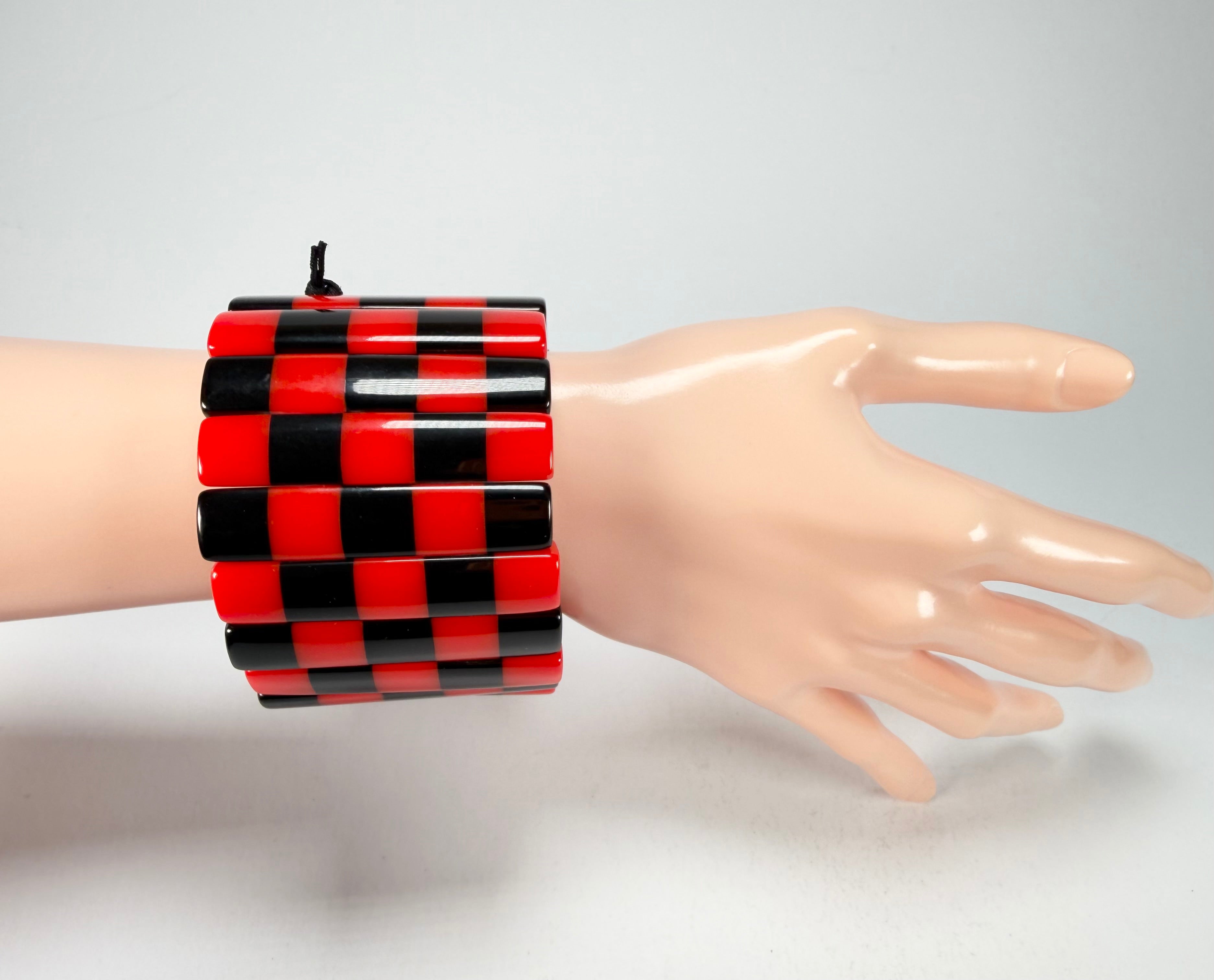 Marion Godart - Monochrome "Damier" Black & Red Elasticated Resin Bracelet