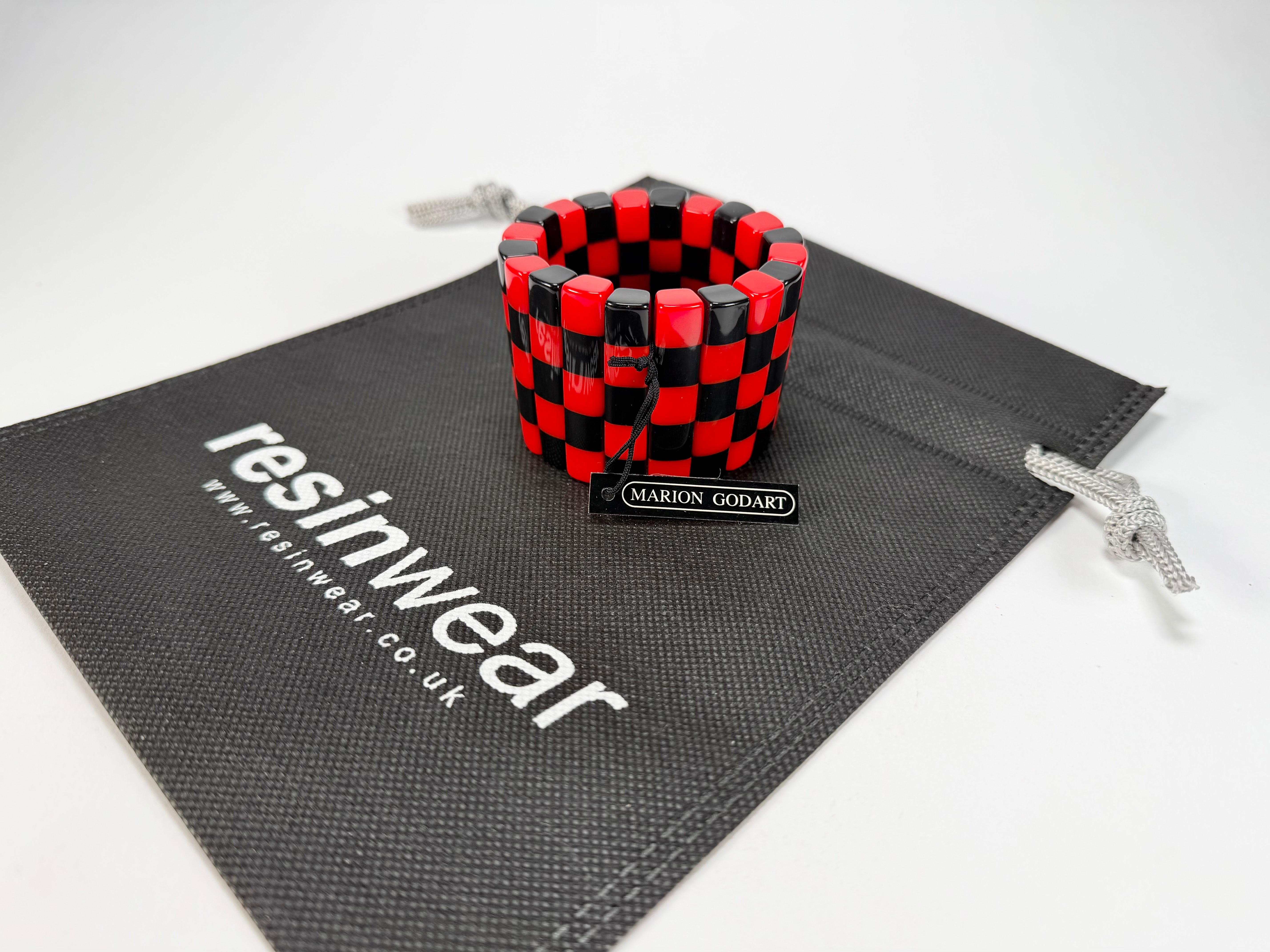 Marion Godart - Monochrome "Damier" Black & Red Elasticated Resin Bracelet