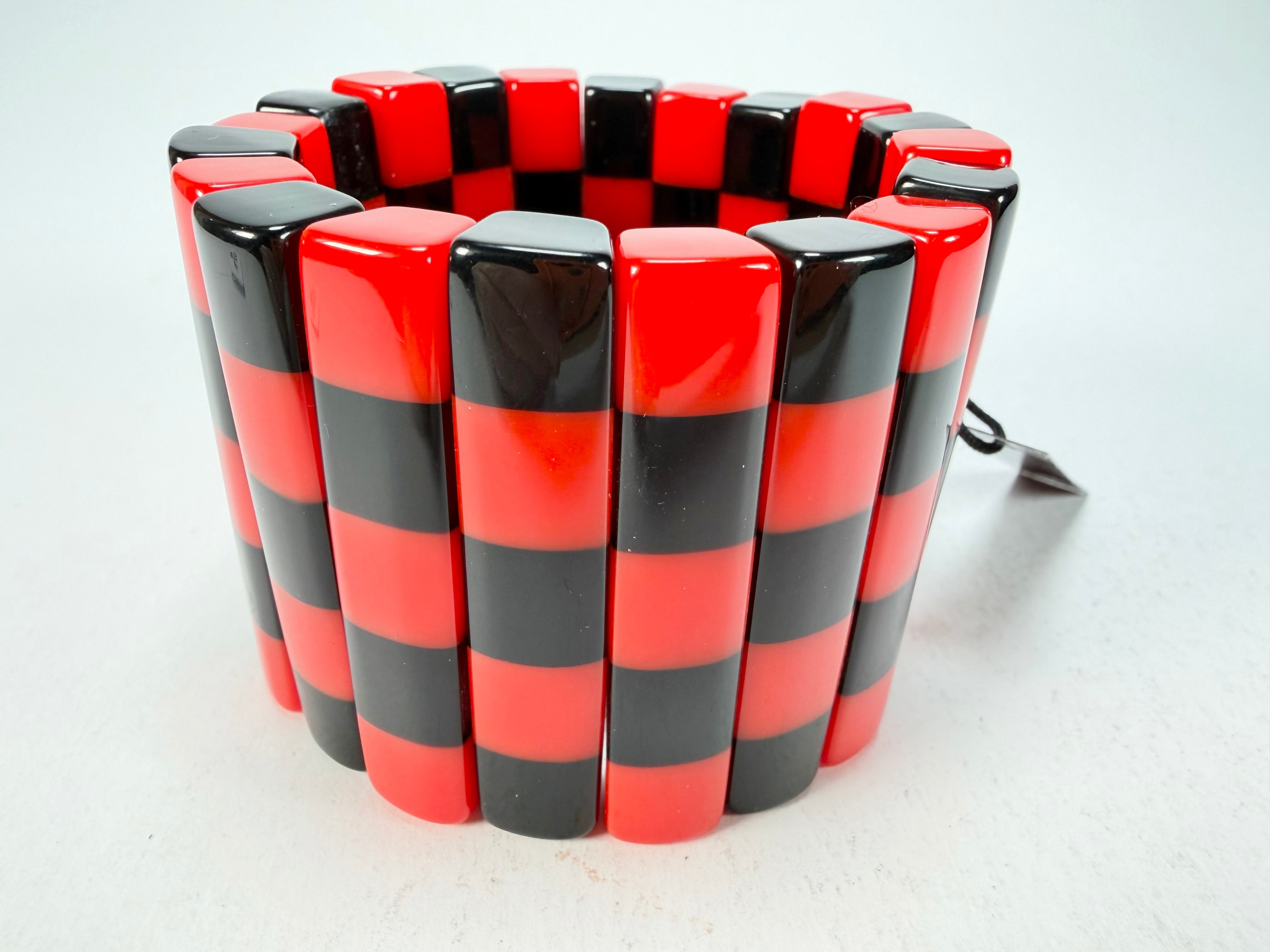 Marion Godart - Monochrome "Damier" Black & Red Elasticated Resin Bracelet