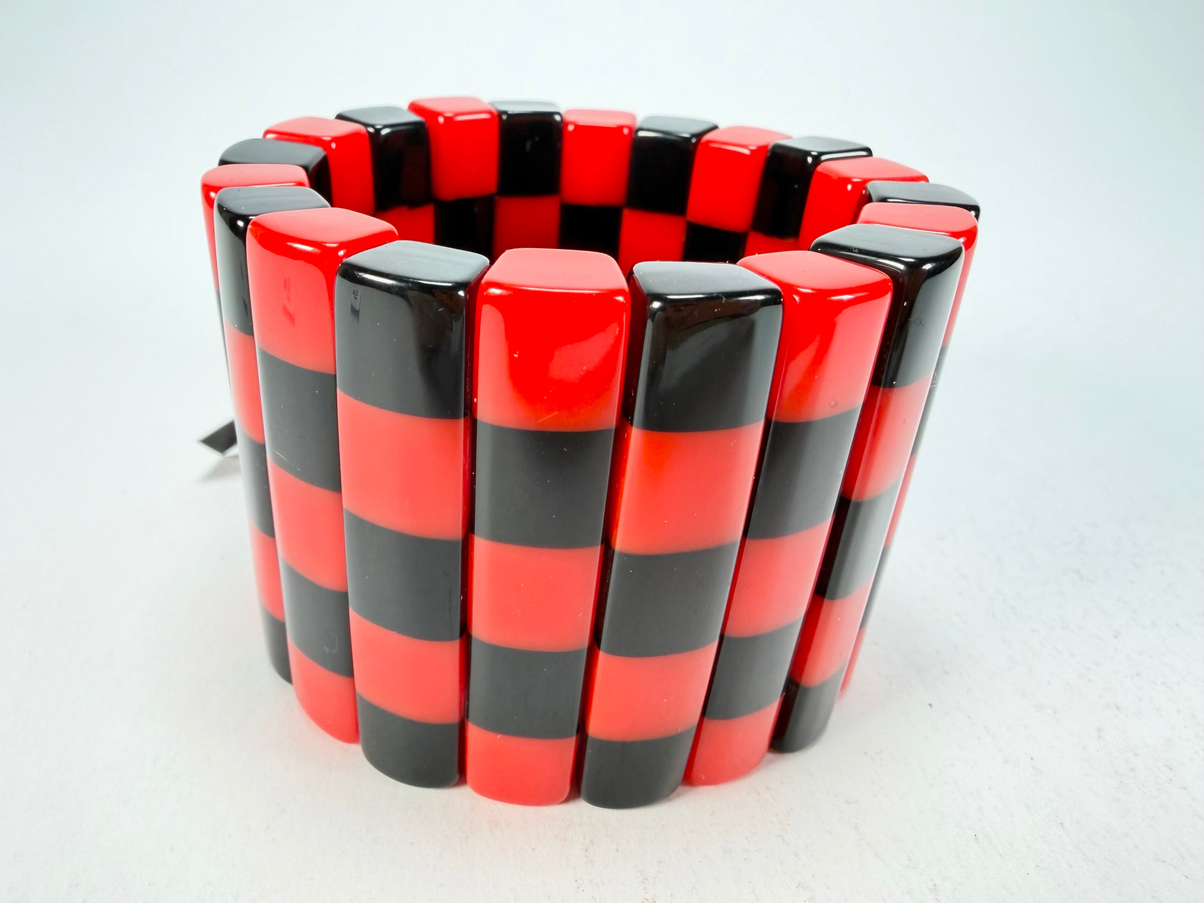 Marion Godart - Monochrome "Damier" Black & Red Elasticated Resin Bracelet