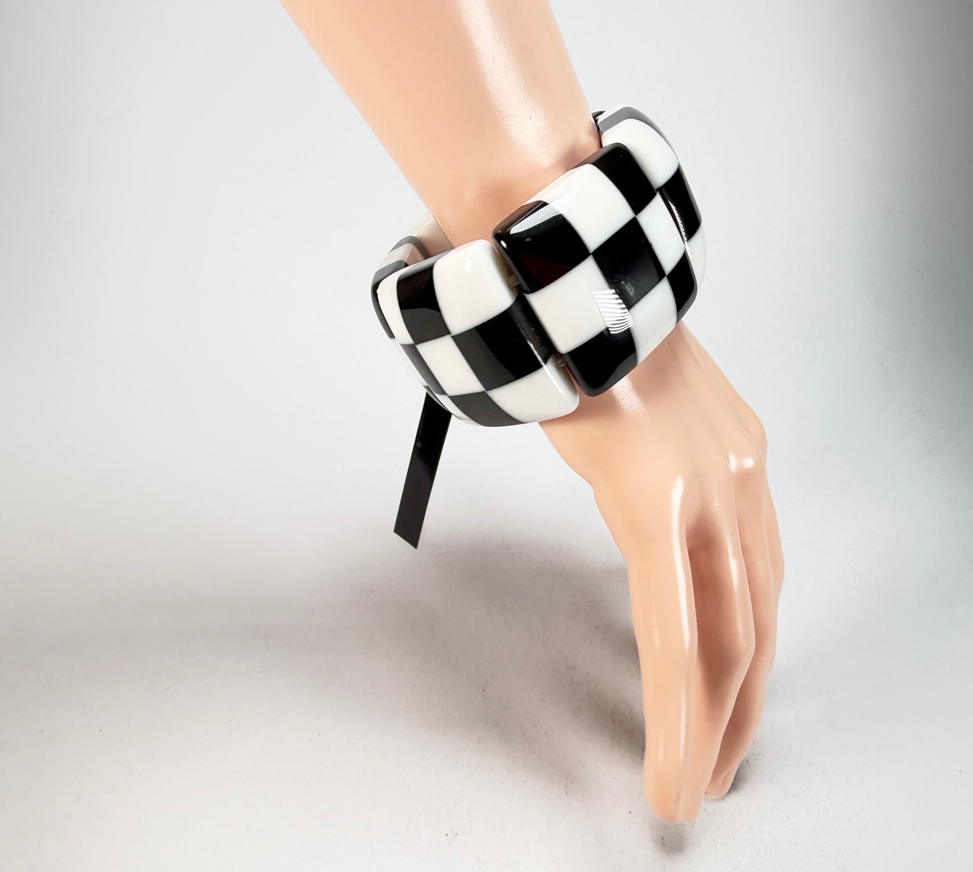Marion Godart - Monochrome "Echiquier" Black & White Elasticated Resin Bracelet