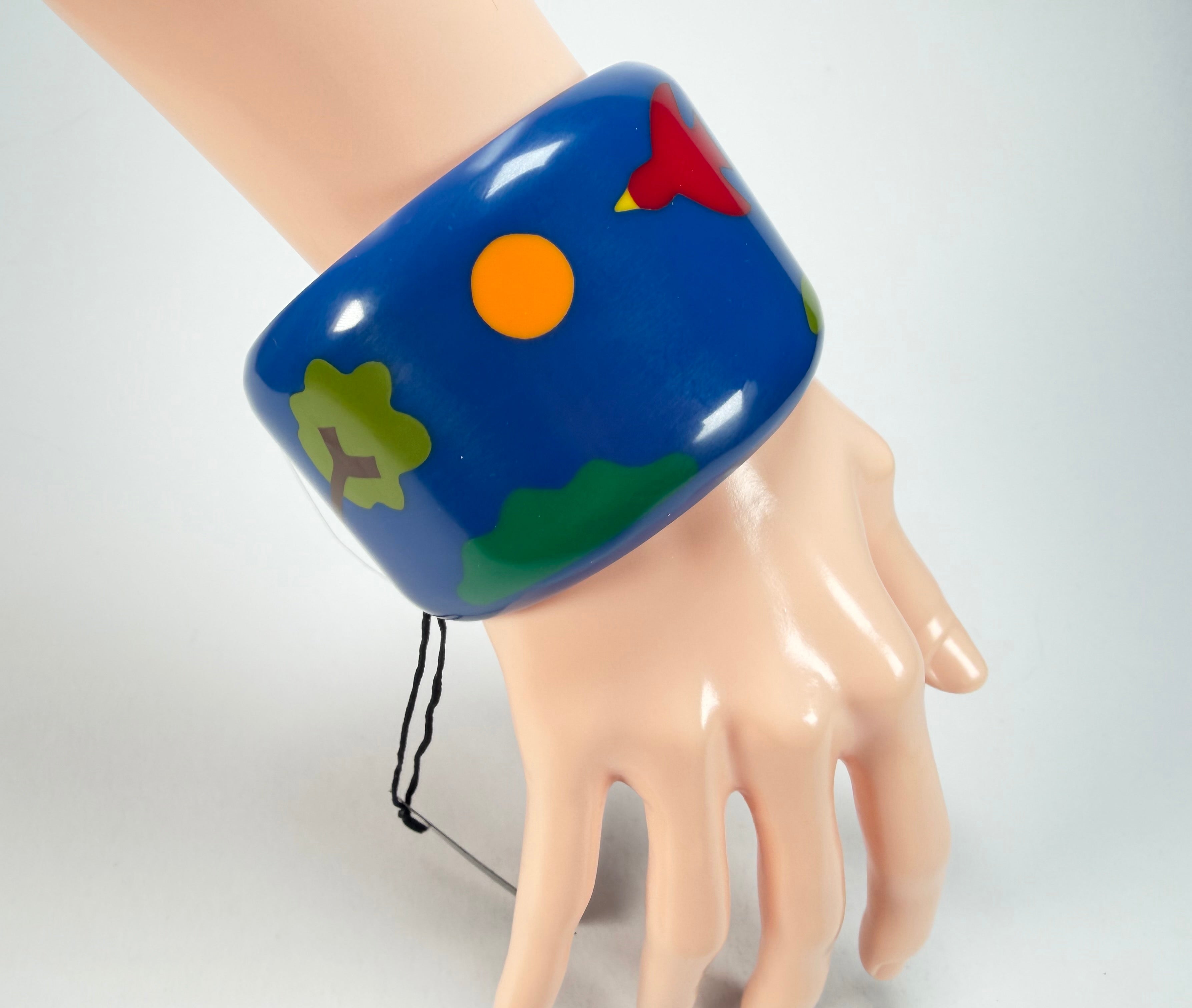 Marion Godart - Natural "Jeune" Blue Solid Round 5cm Bangle