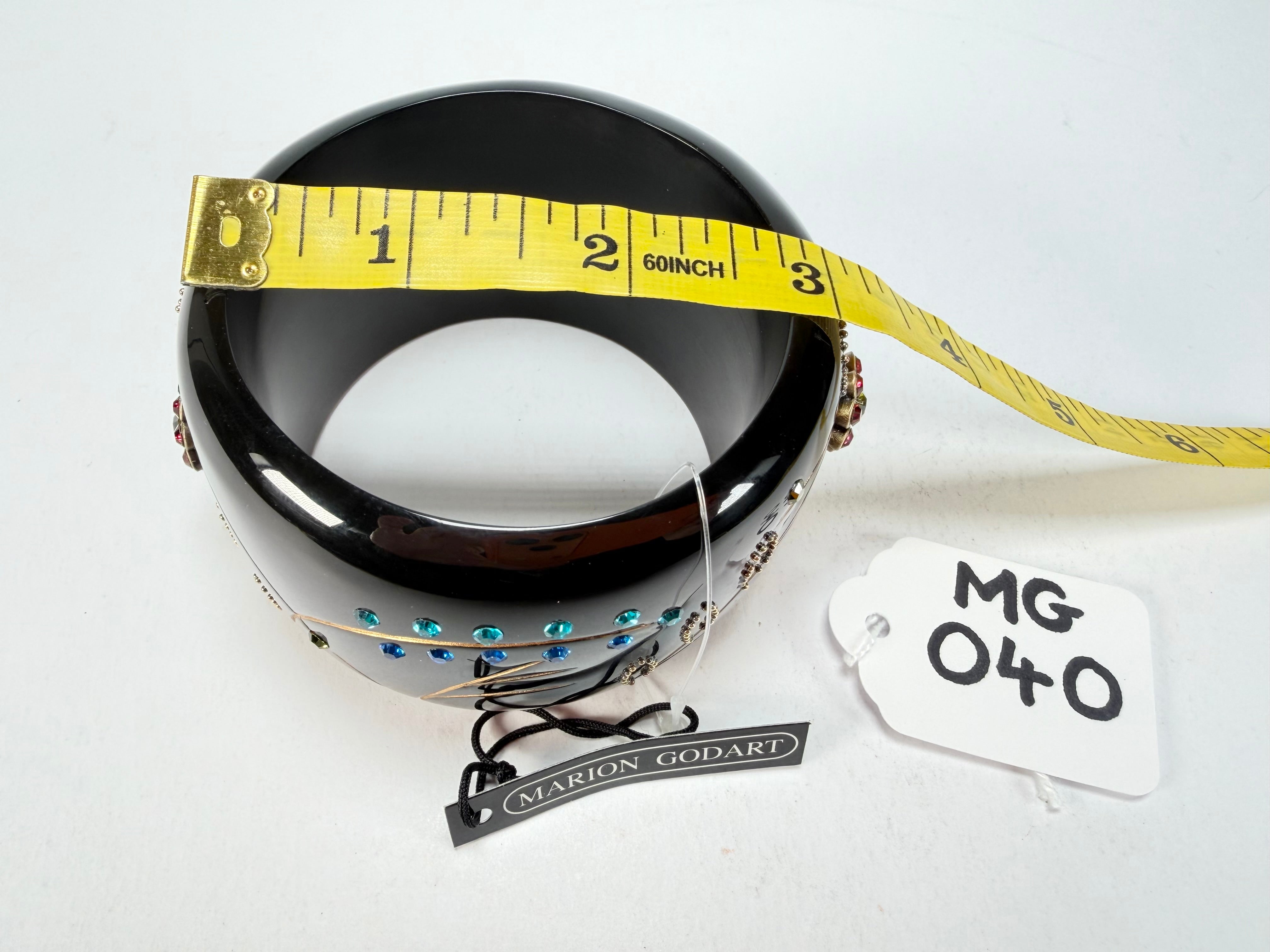 Marion Godart - Natural "Joyaux De La Nature" Black Solid Round 5cm Bangle