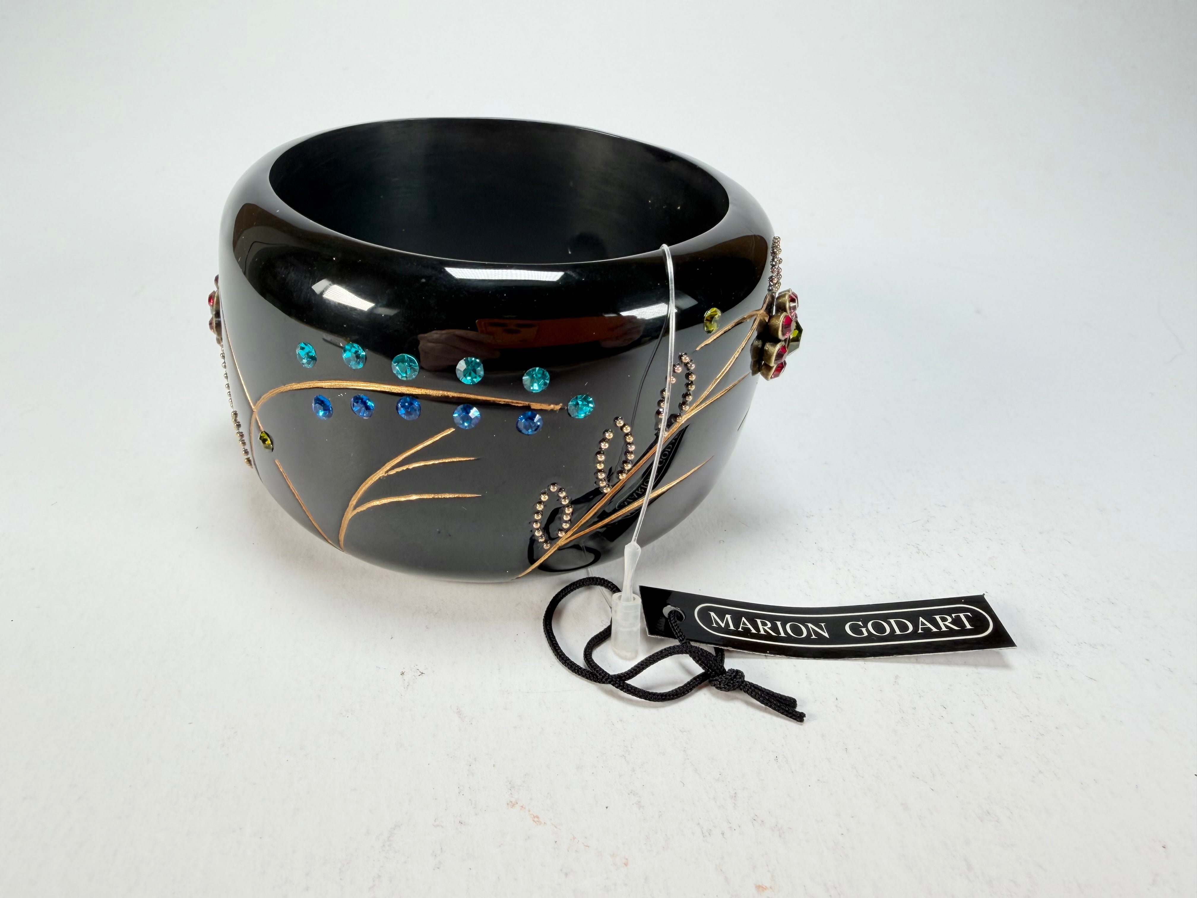 Marion Godart - Natural "Joyaux De La Nature" Black Solid Round 5cm Bangle
