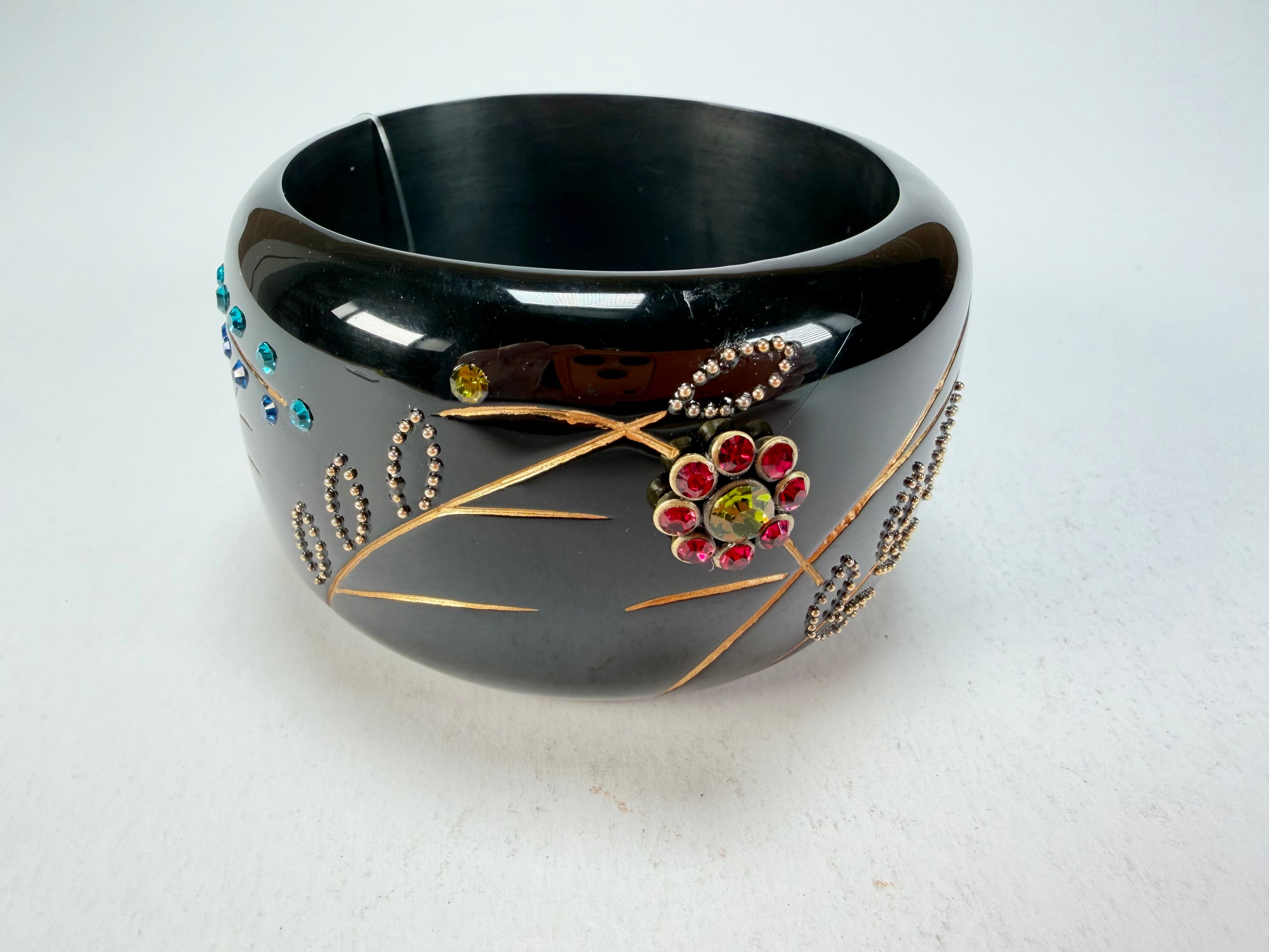 Marion Godart - Natural "Joyaux De La Nature" Black Solid Round 5cm Bangle