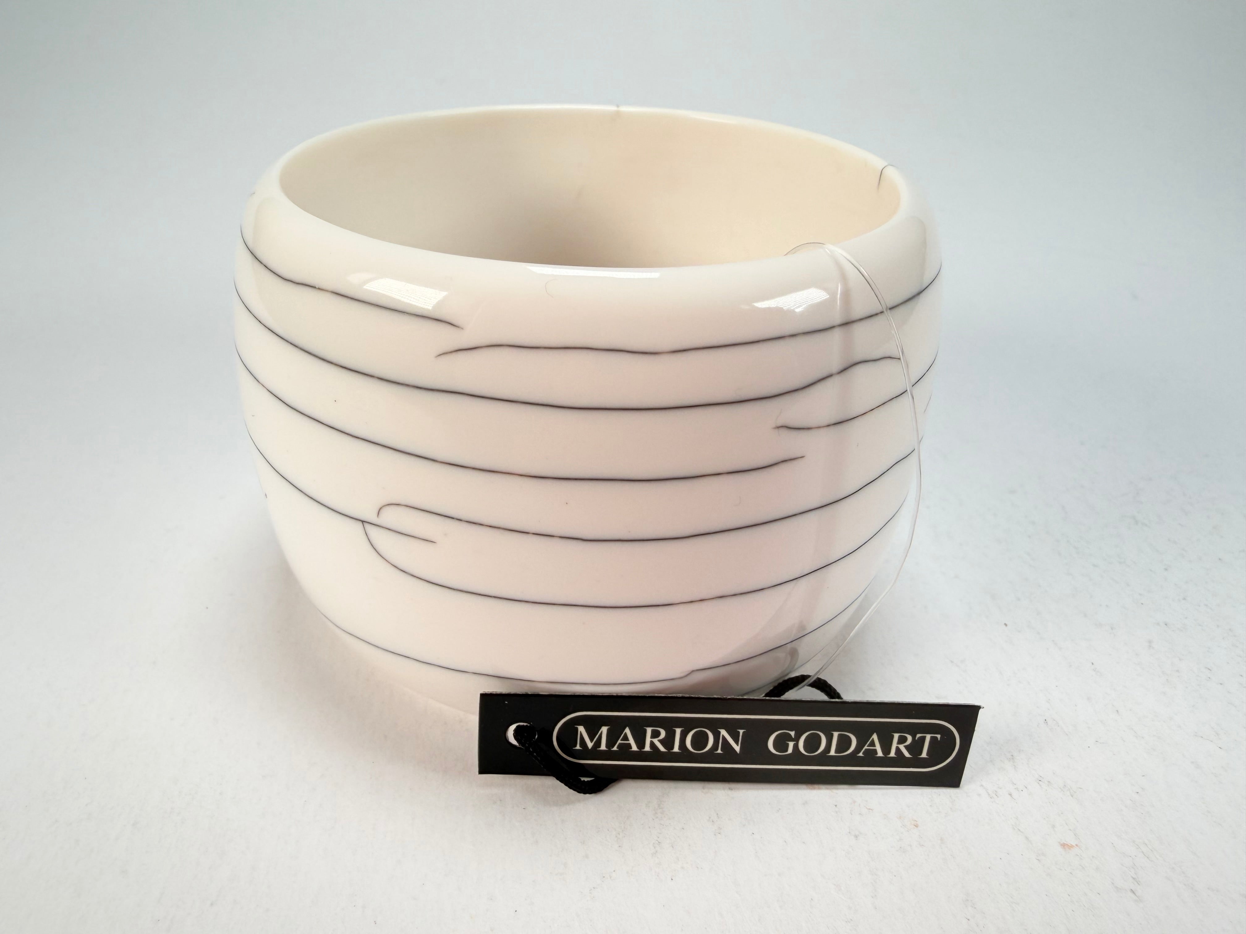 Marion Godart - Fragmental "Fissures" Cream Solid Round 5cm Bangle