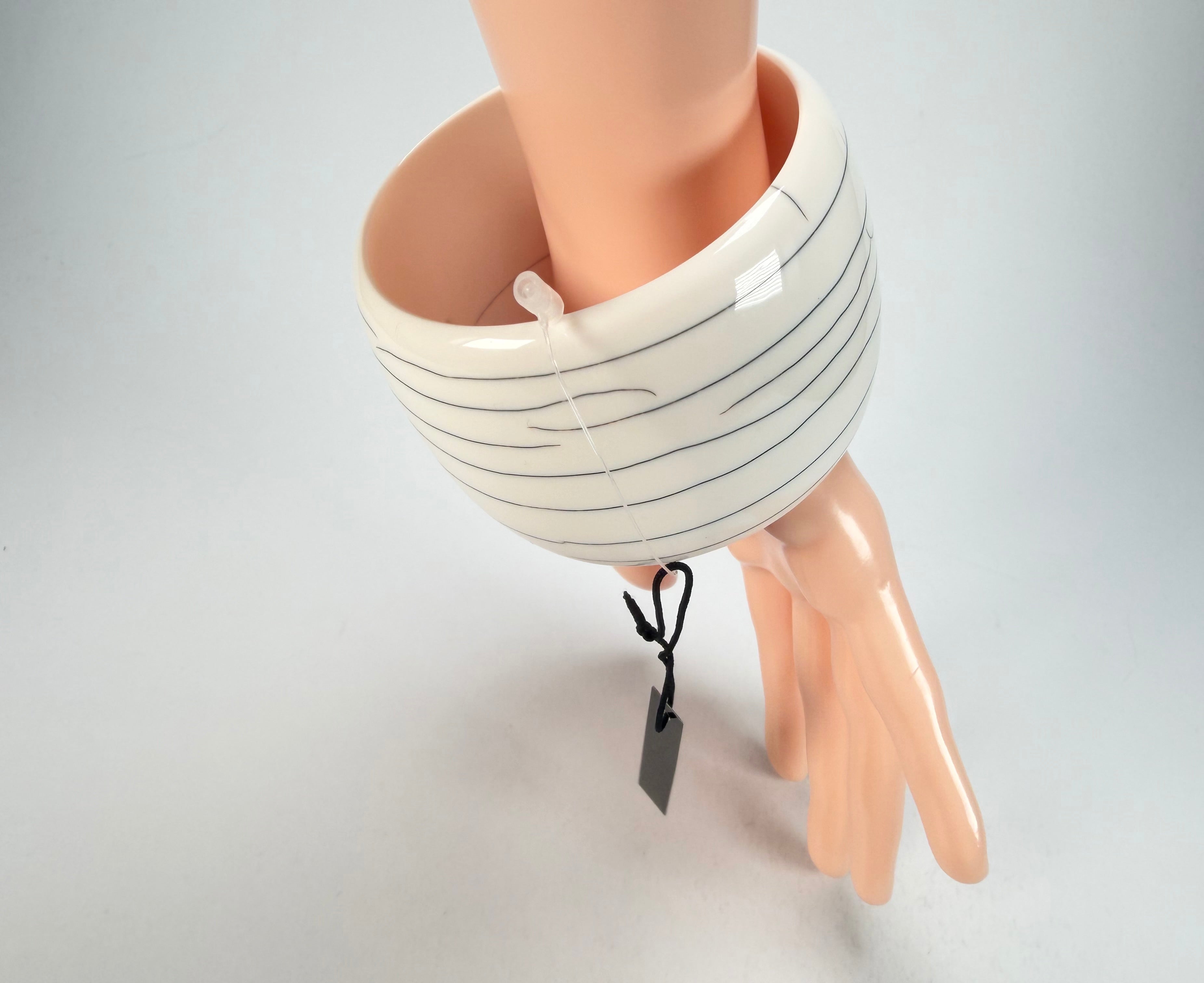 Marion Godart - Fragmental "Fissures" Cream Solid Round 5cm Bangle