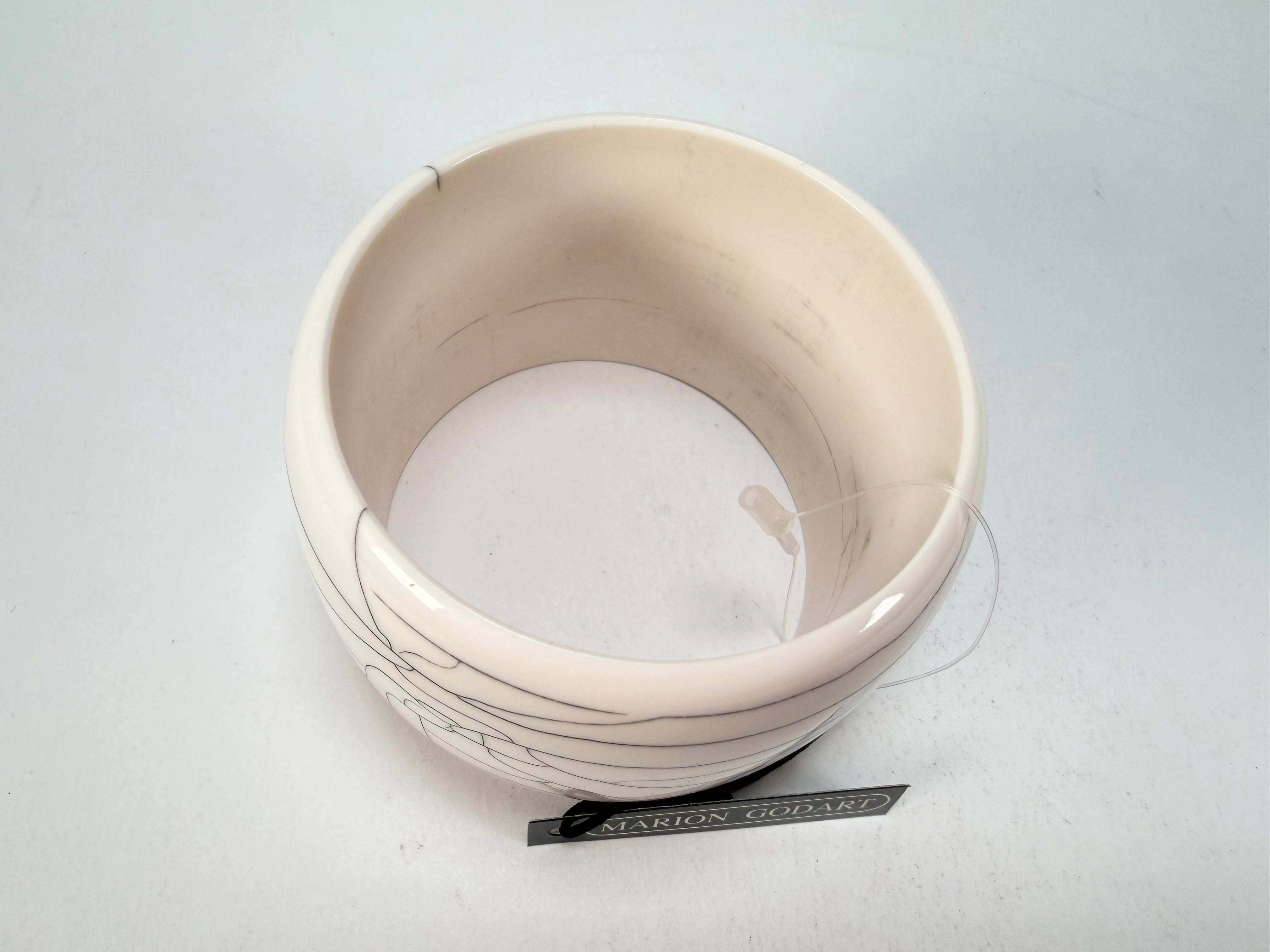 Marion Godart - Fragmental "Fissures" Cream Solid Round 5cm Bangle
