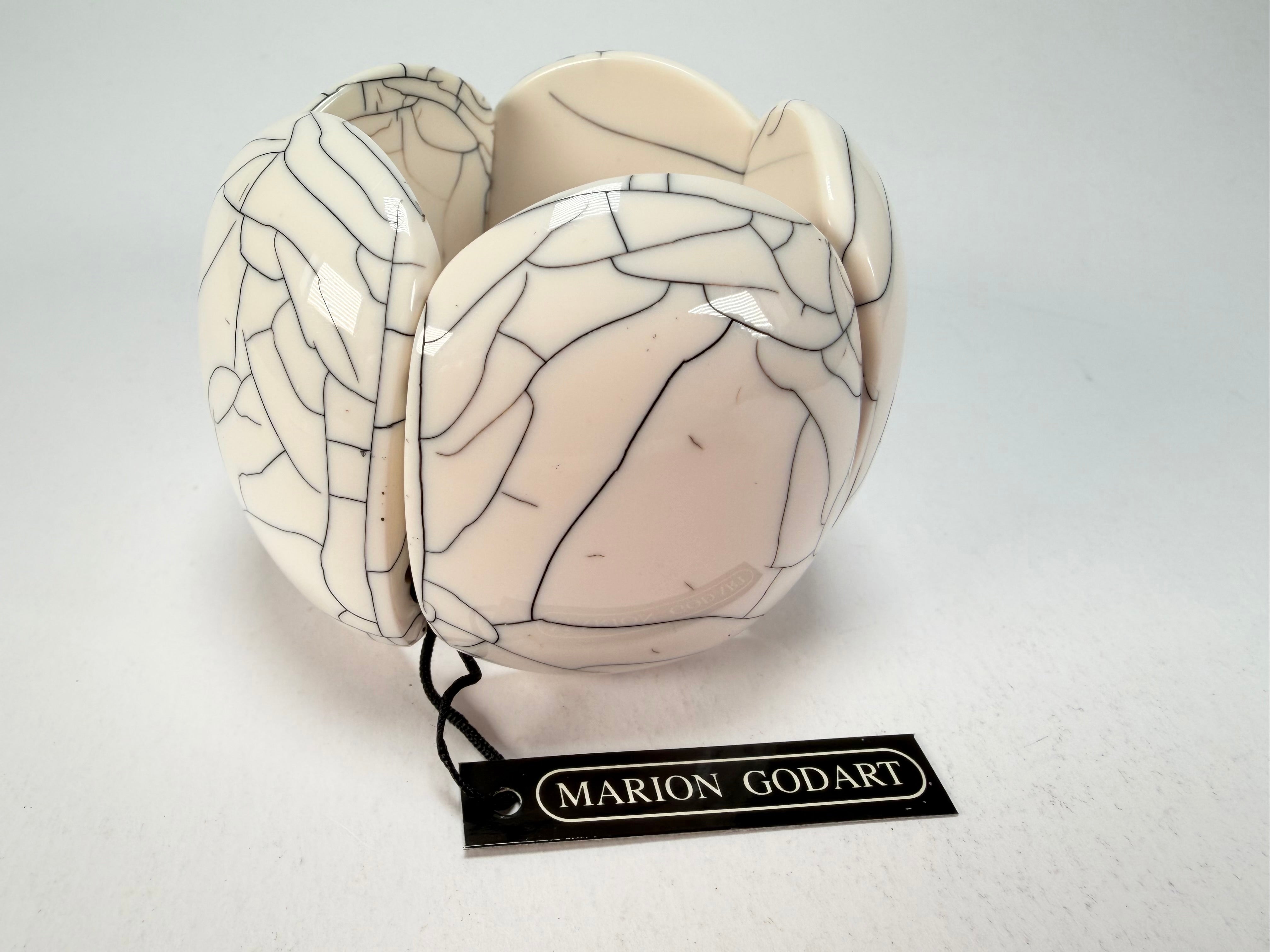 Marion Godart - Fragmental "Cinq Fissures Pièces" Cream Elasticated Resin Bracelet