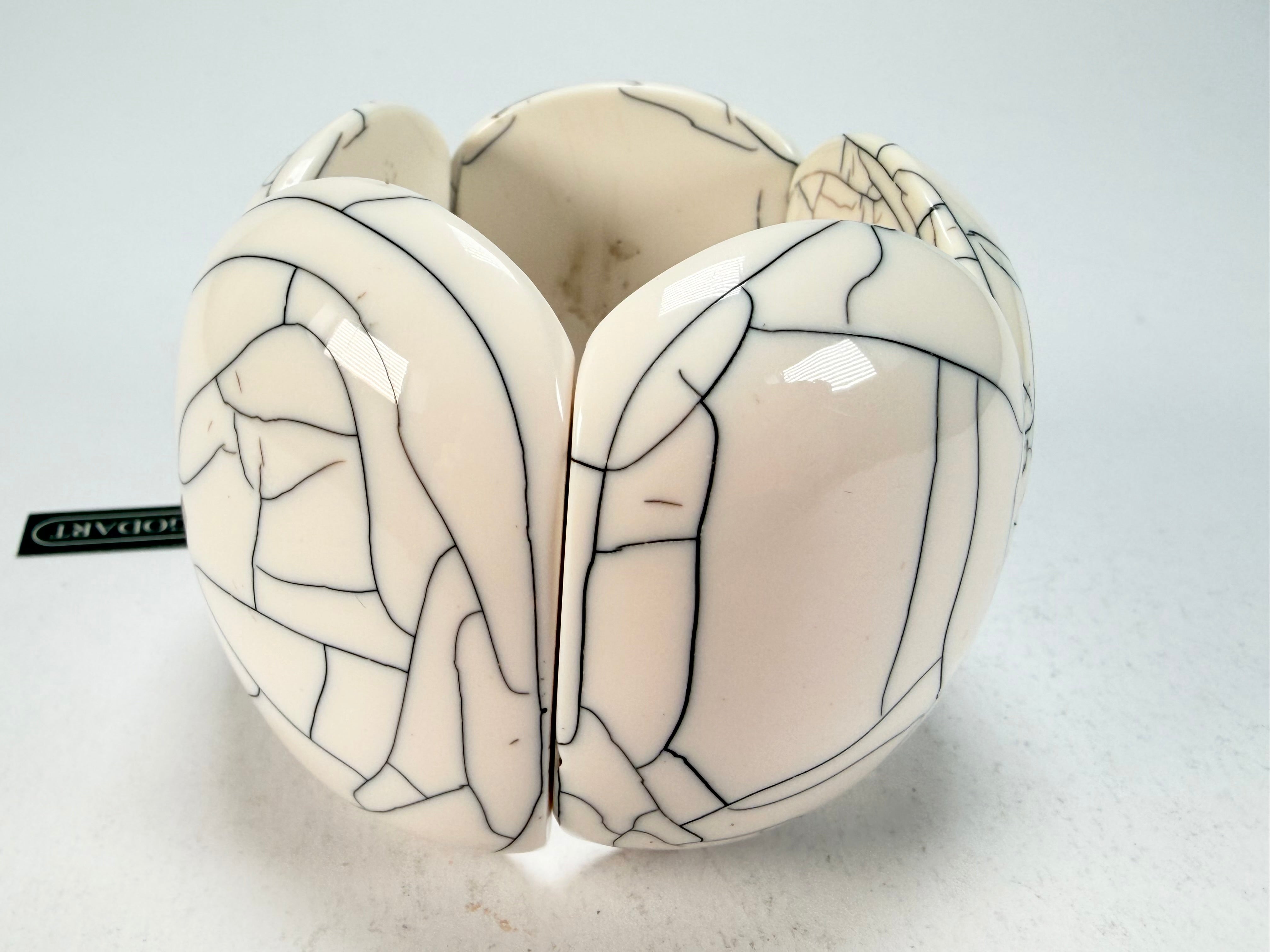Marion Godart - Fragmental "Cinq Fissures Pièces" Cream Elasticated Resin Bracelet