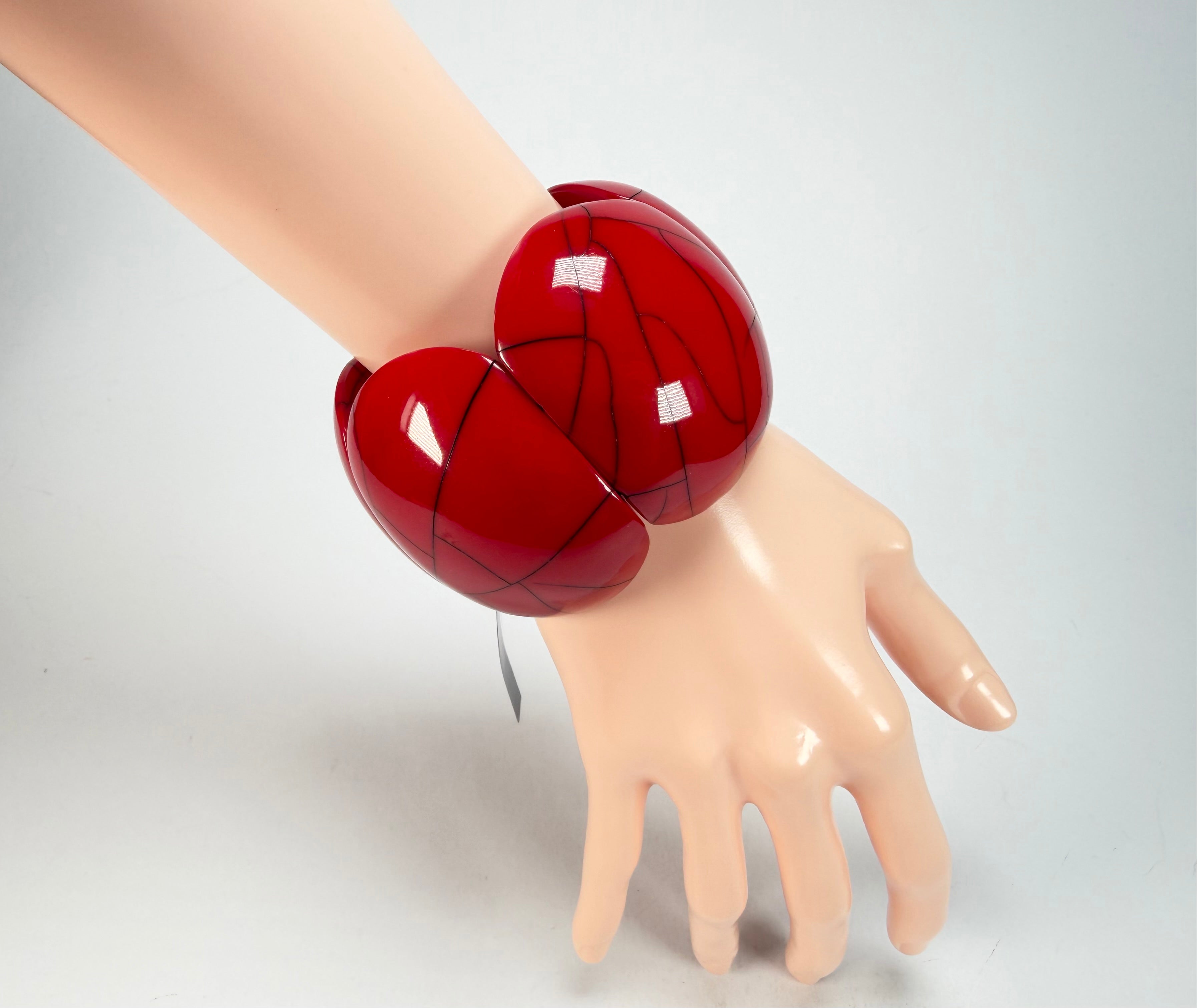 Marion Godart - Fragmental "Cinq Fissures Pièces" Red Elasticated Resin Bracelet