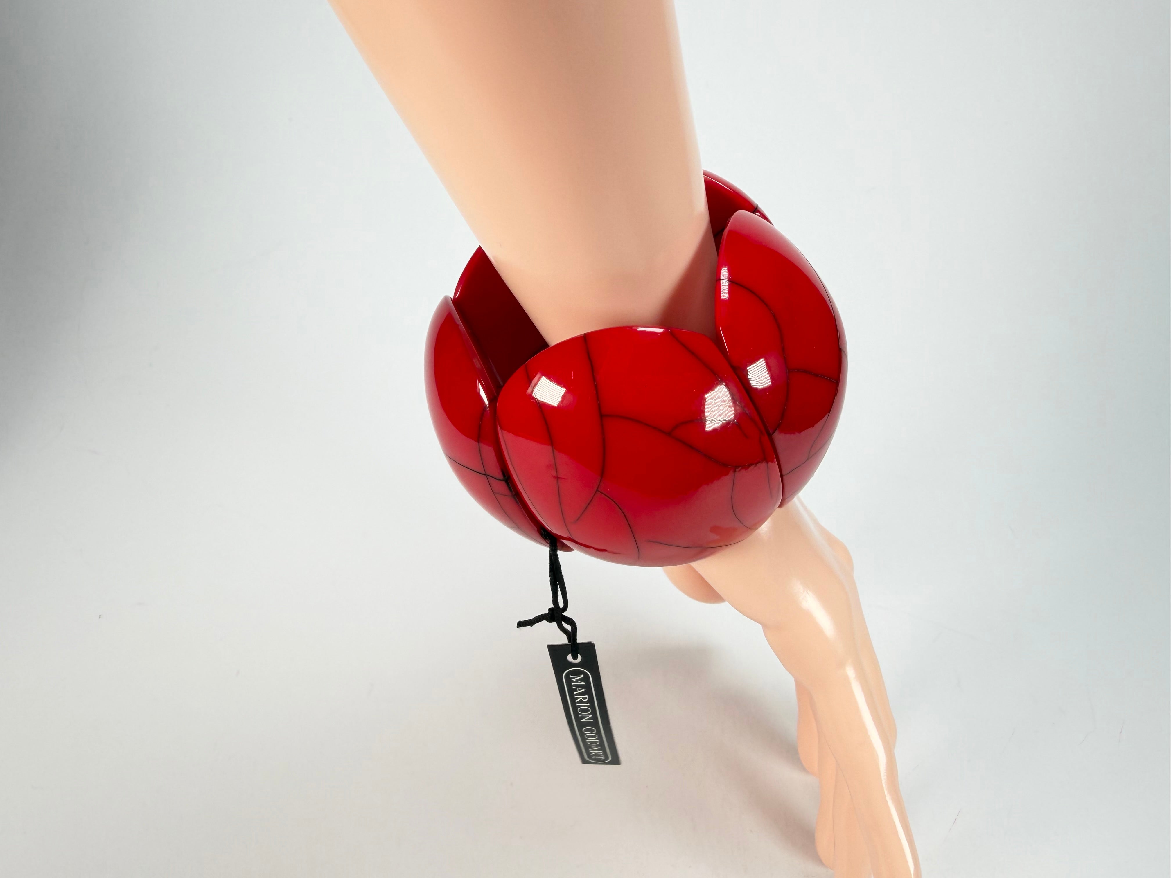 Marion Godart - Fragmental "Cinq Fissures Pièces" Red Elasticated Resin Bracelet