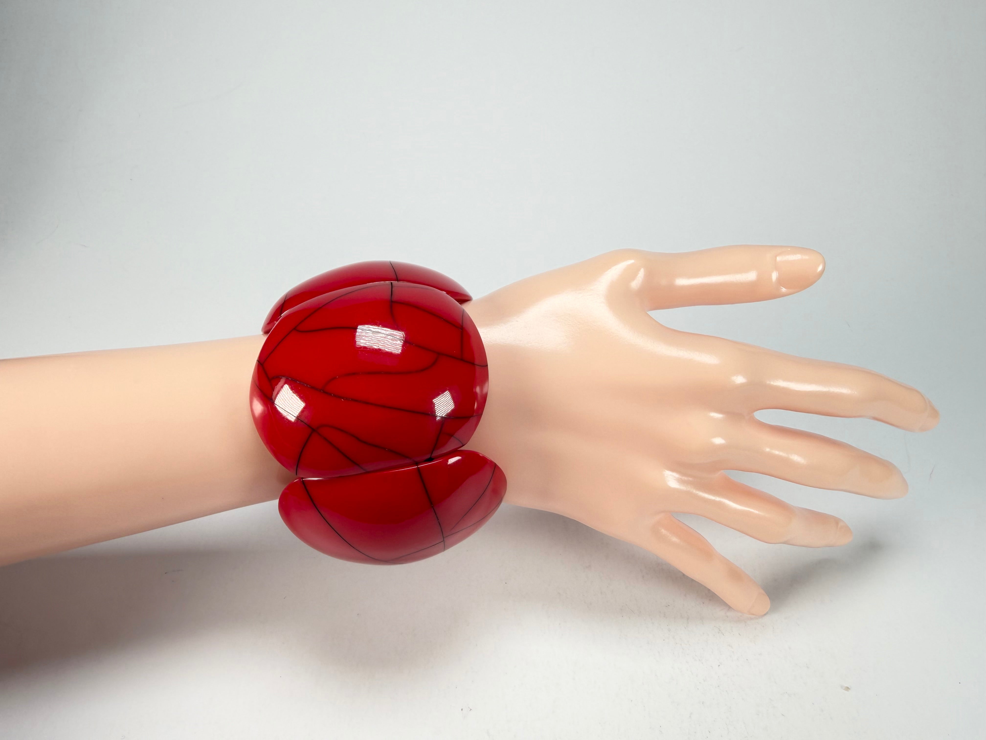 Marion Godart - Fragmental "Cinq Fissures Pièces" Red Elasticated Resin Bracelet