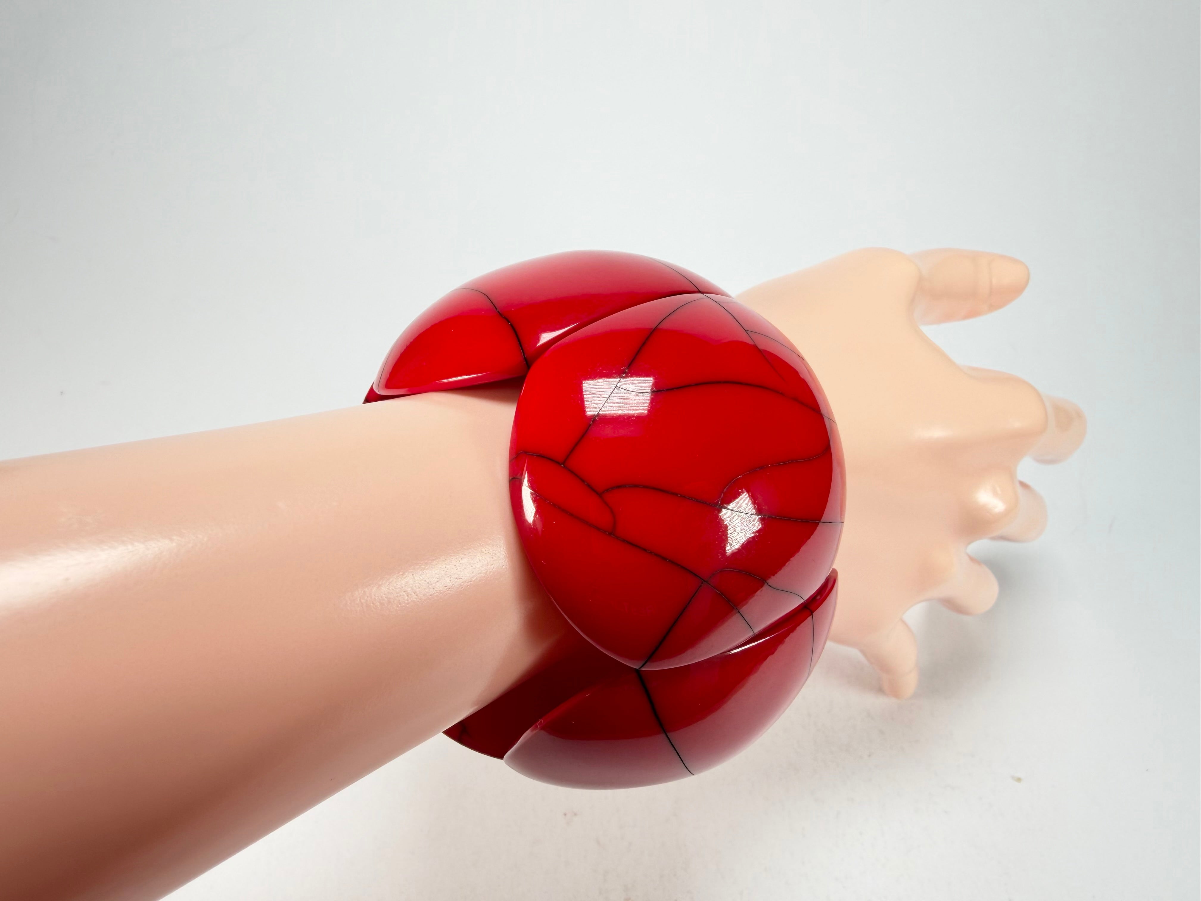 Marion Godart - Fragmental "Cinq Fissures Pièces" Red Elasticated Resin Bracelet