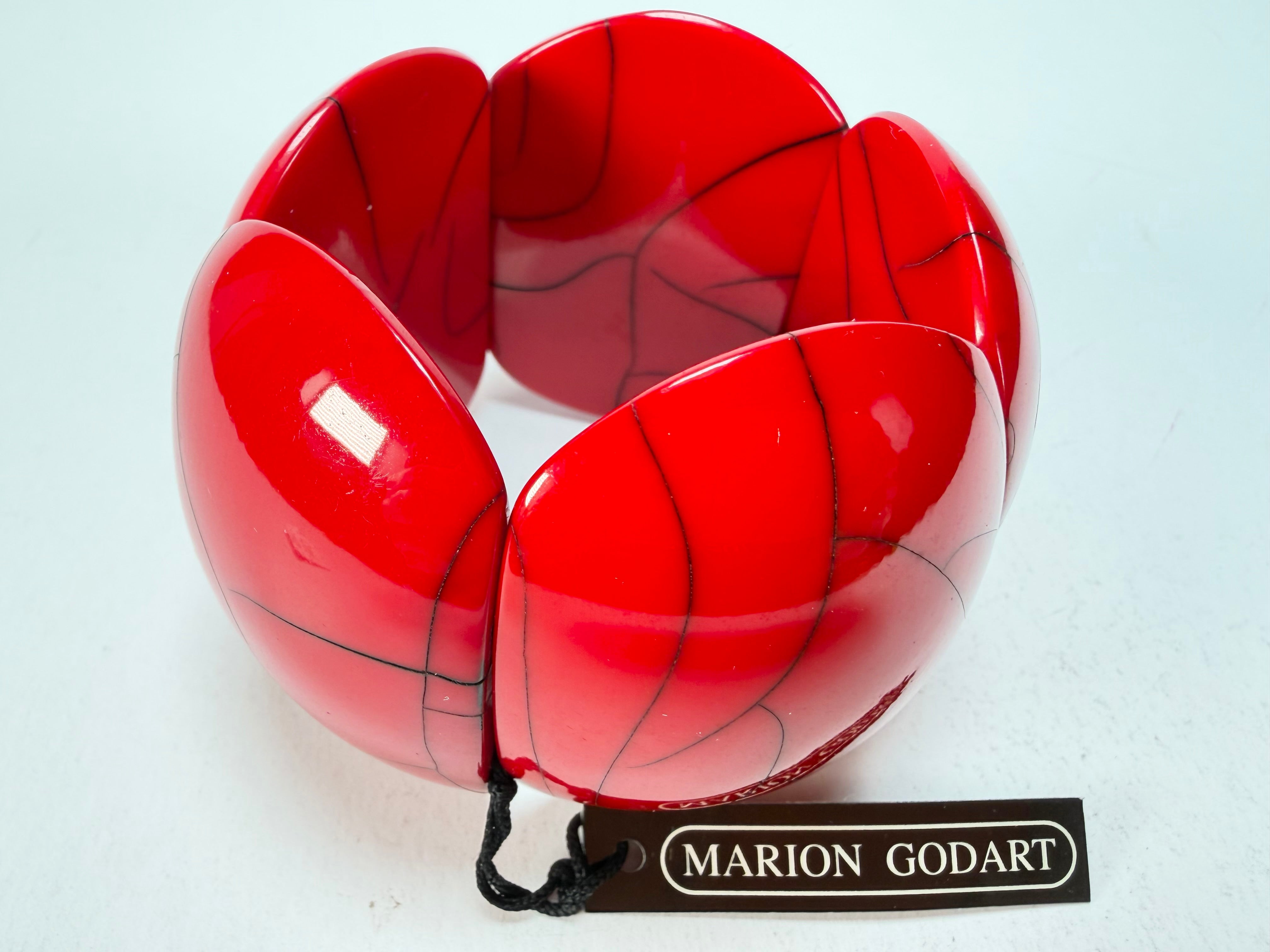 Marion Godart - Fragmental "Cinq Fissures Pièces" Red Elasticated Resin Bracelet