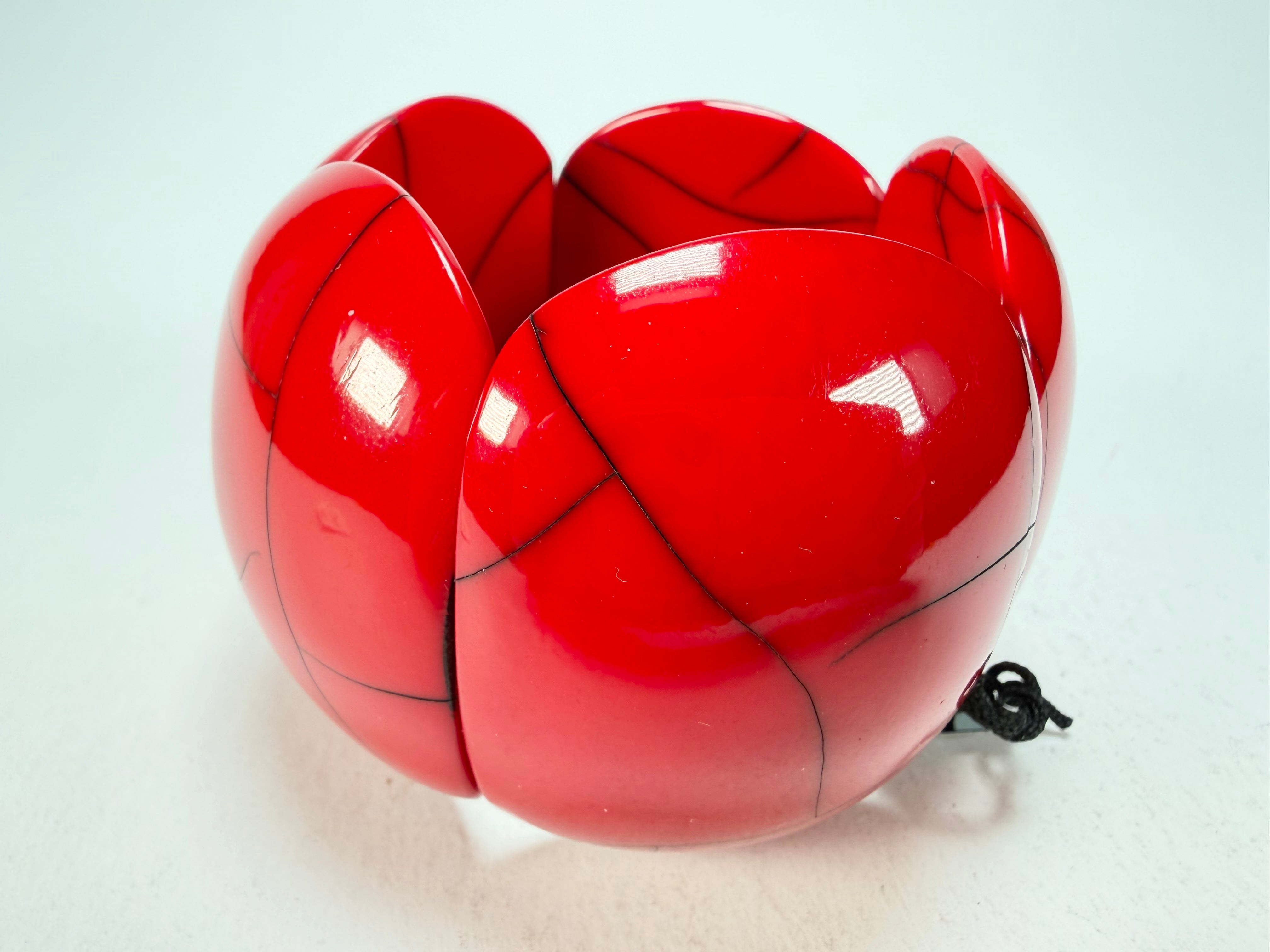 Marion Godart - Fragmental "Cinq Fissures Pièces" Red Elasticated Resin Bracelet