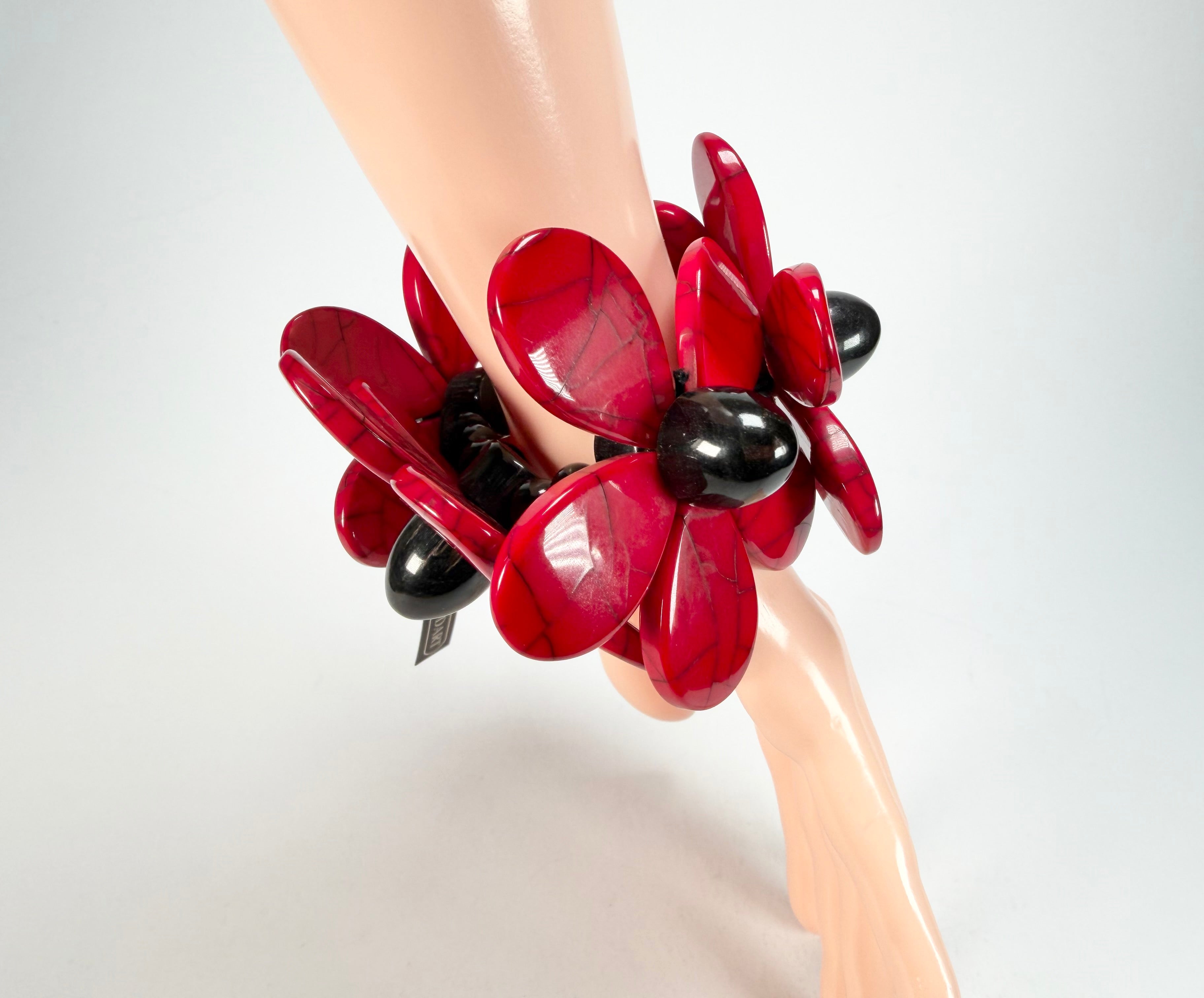 Marion Godart - Floral "Grand Pétale x Fragmental" Red Flower Elasticated Resin Bracelet