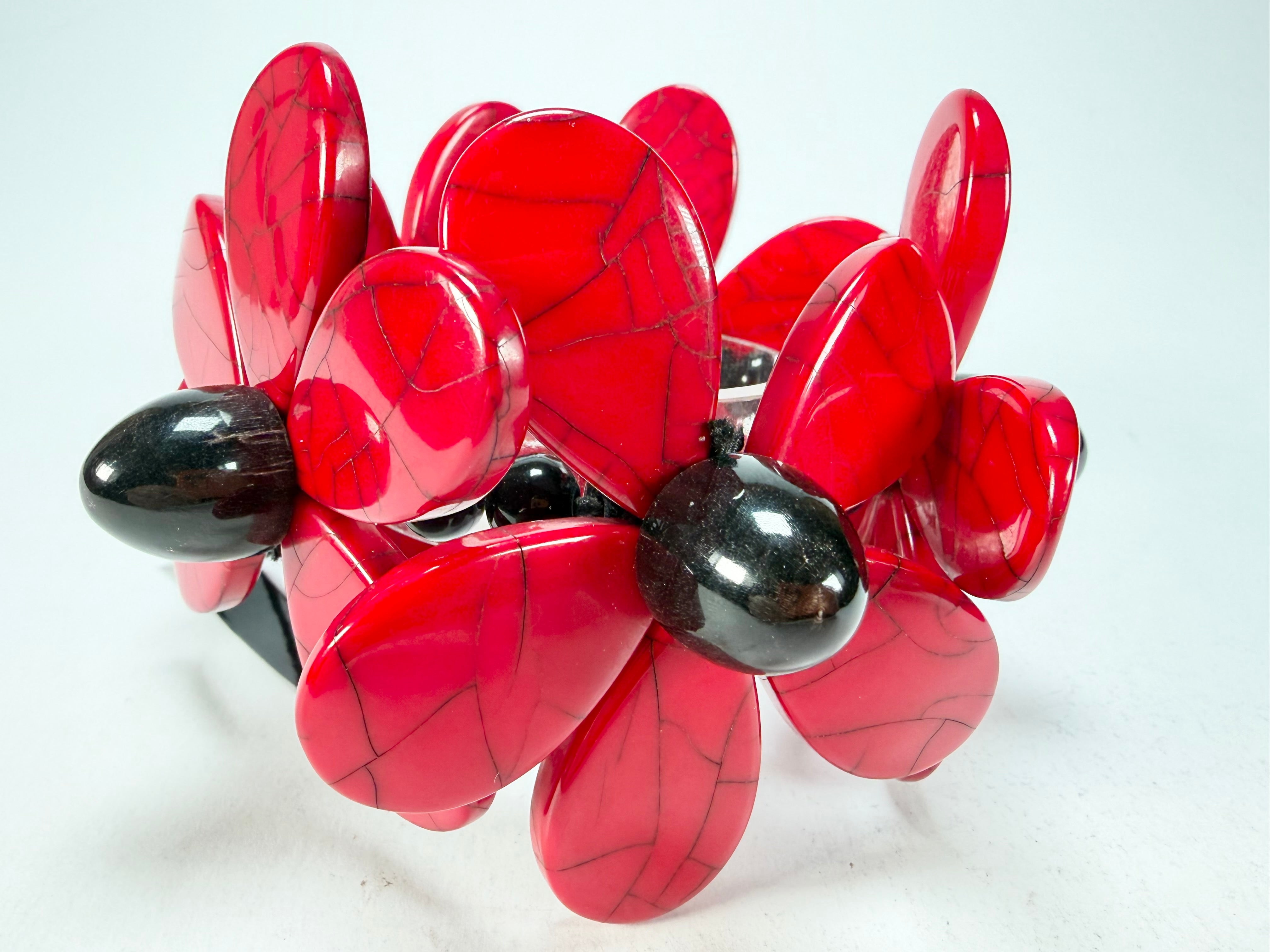 Marion Godart - Floral "Grand Pétale x Fragmental" Red Flower Elasticated Resin Bracelet