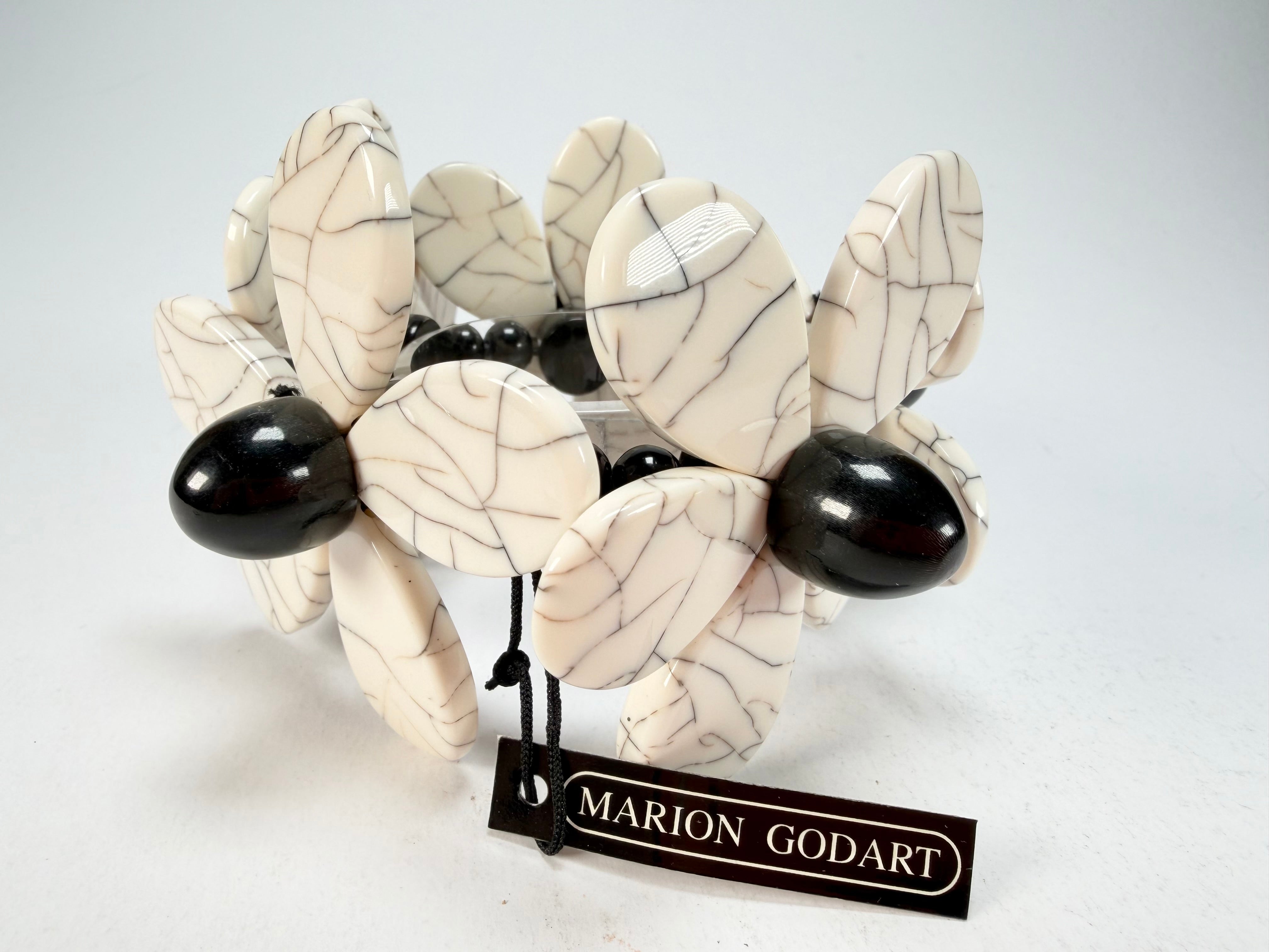 Marion Godart - Floral "Grand Pétale x Fragmental" Cream Flower Elasticated Resin Bracelet