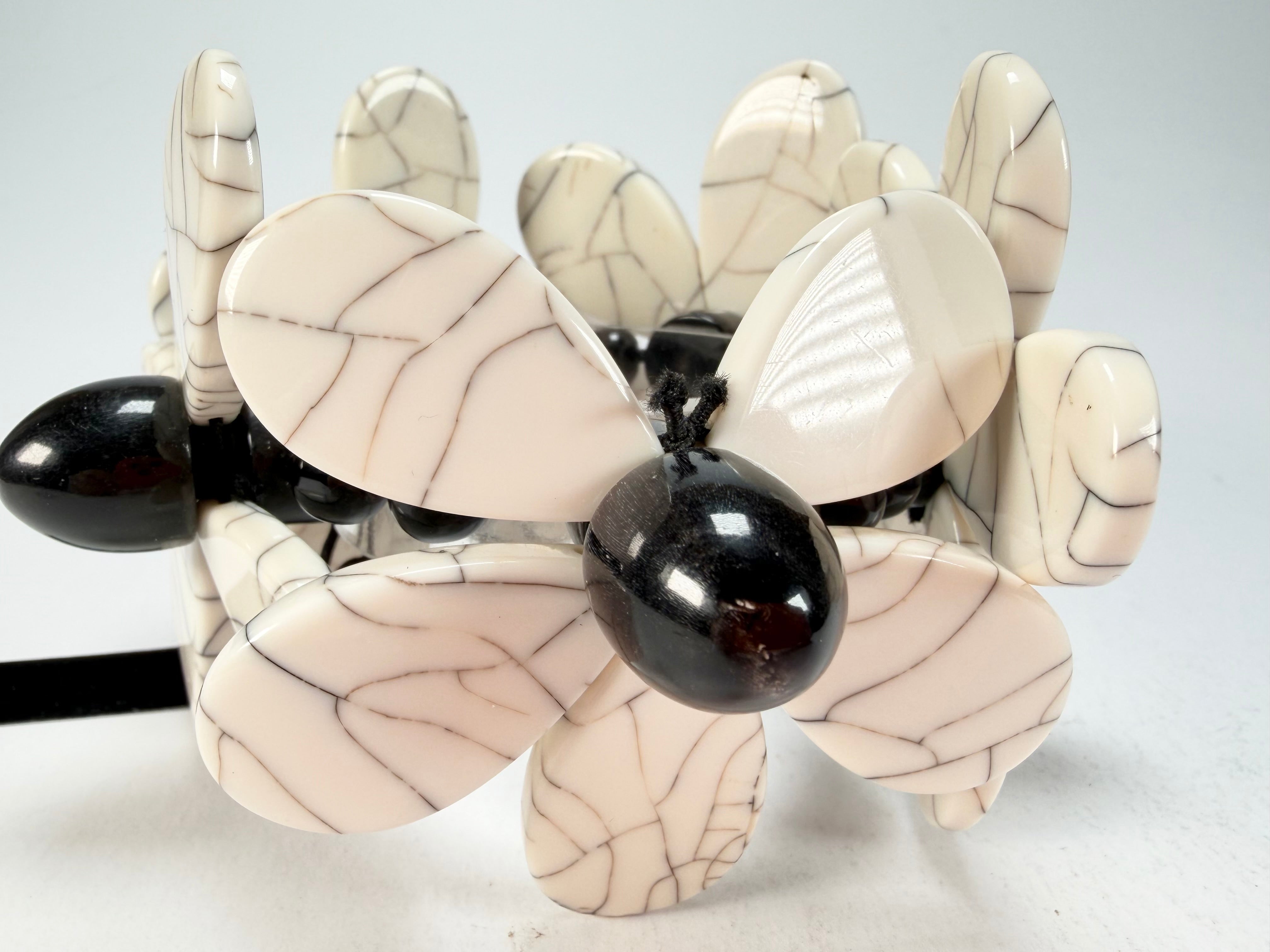 Marion Godart - Floral "Grand Pétale x Fragmental" Cream Flower Elasticated Resin Bracelet