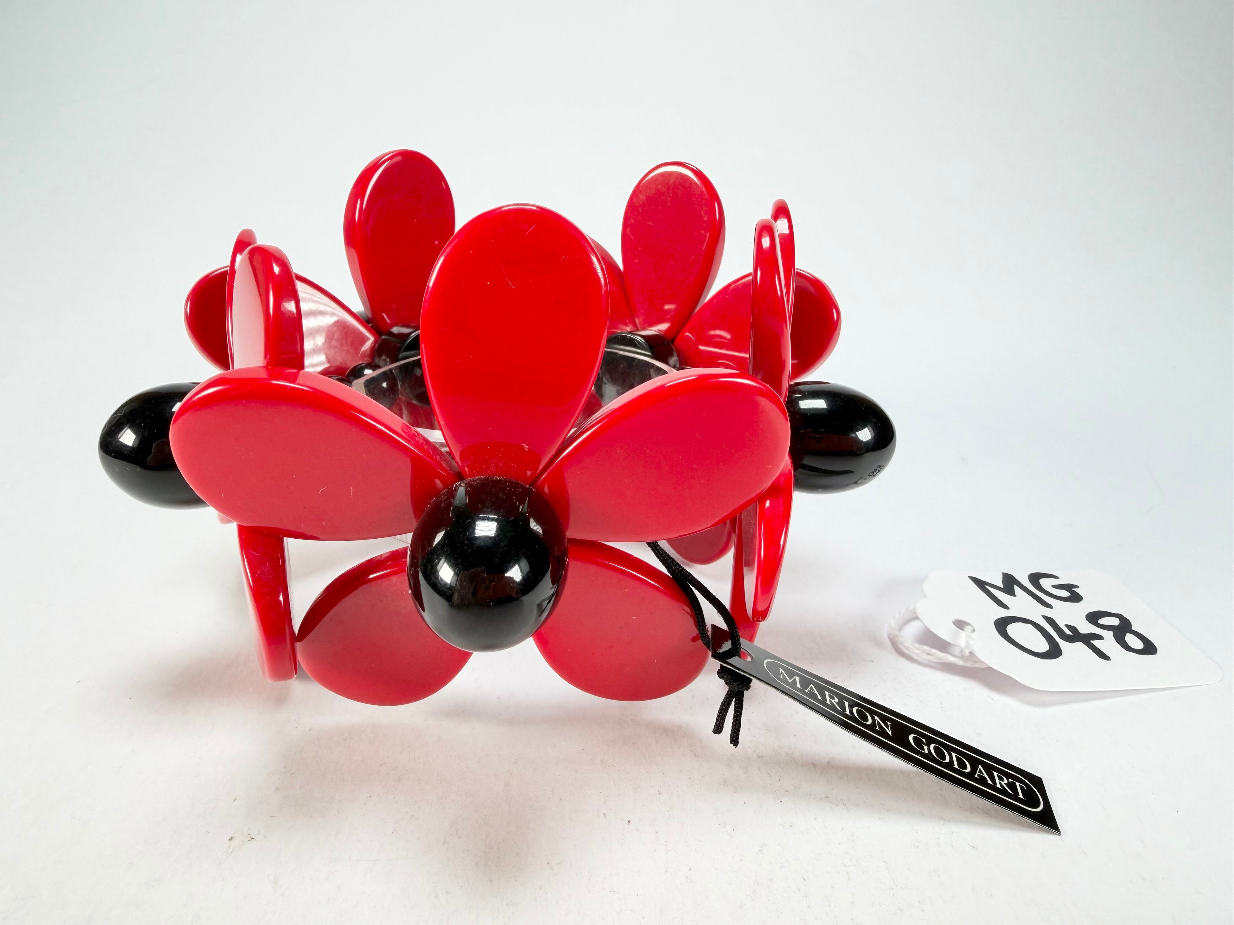 Marion Godart - Floral "Grand Pétale" Red Flower Elasticated Resin Bracelet