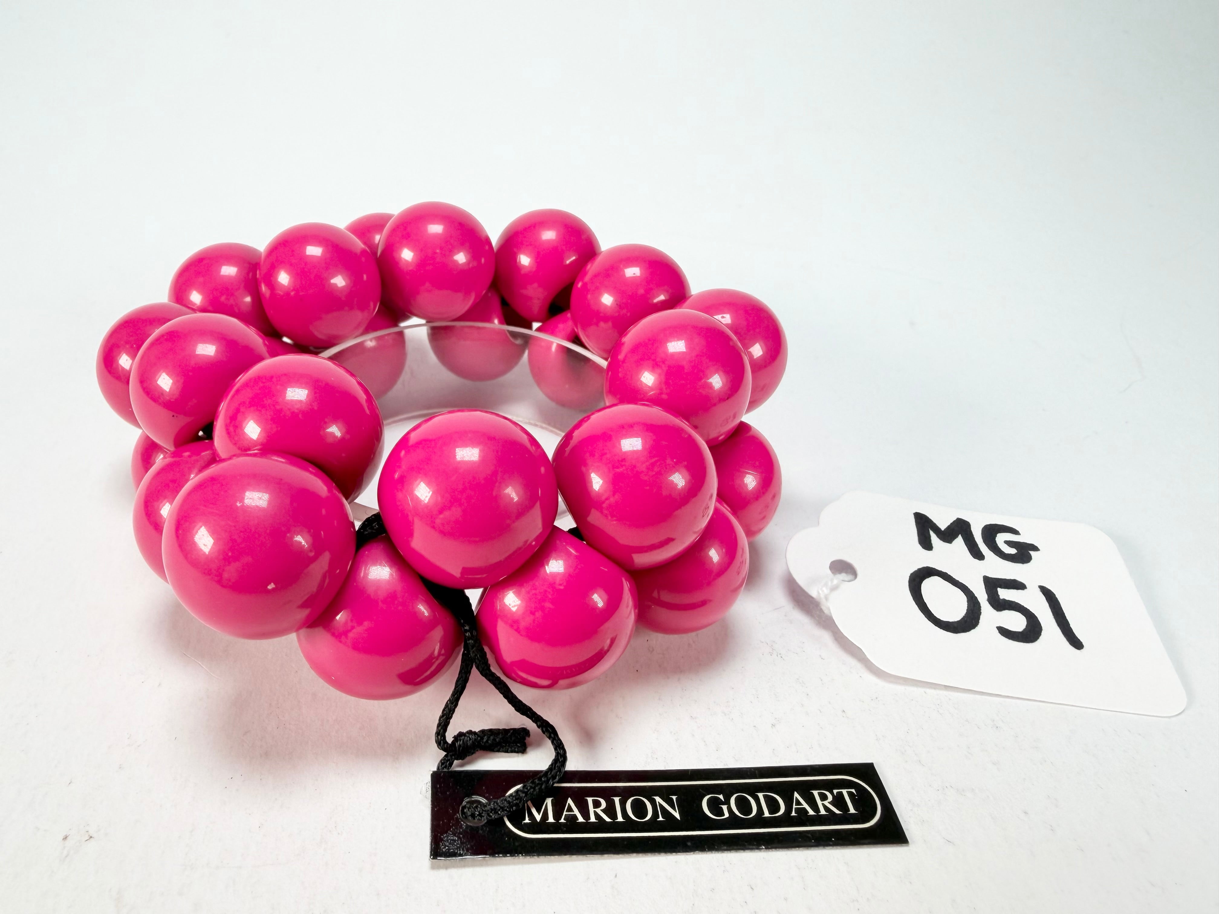 Marion Godart - Grapes "Poignée" Hot Pink Large Cluster Elasticated Resin Bracelet