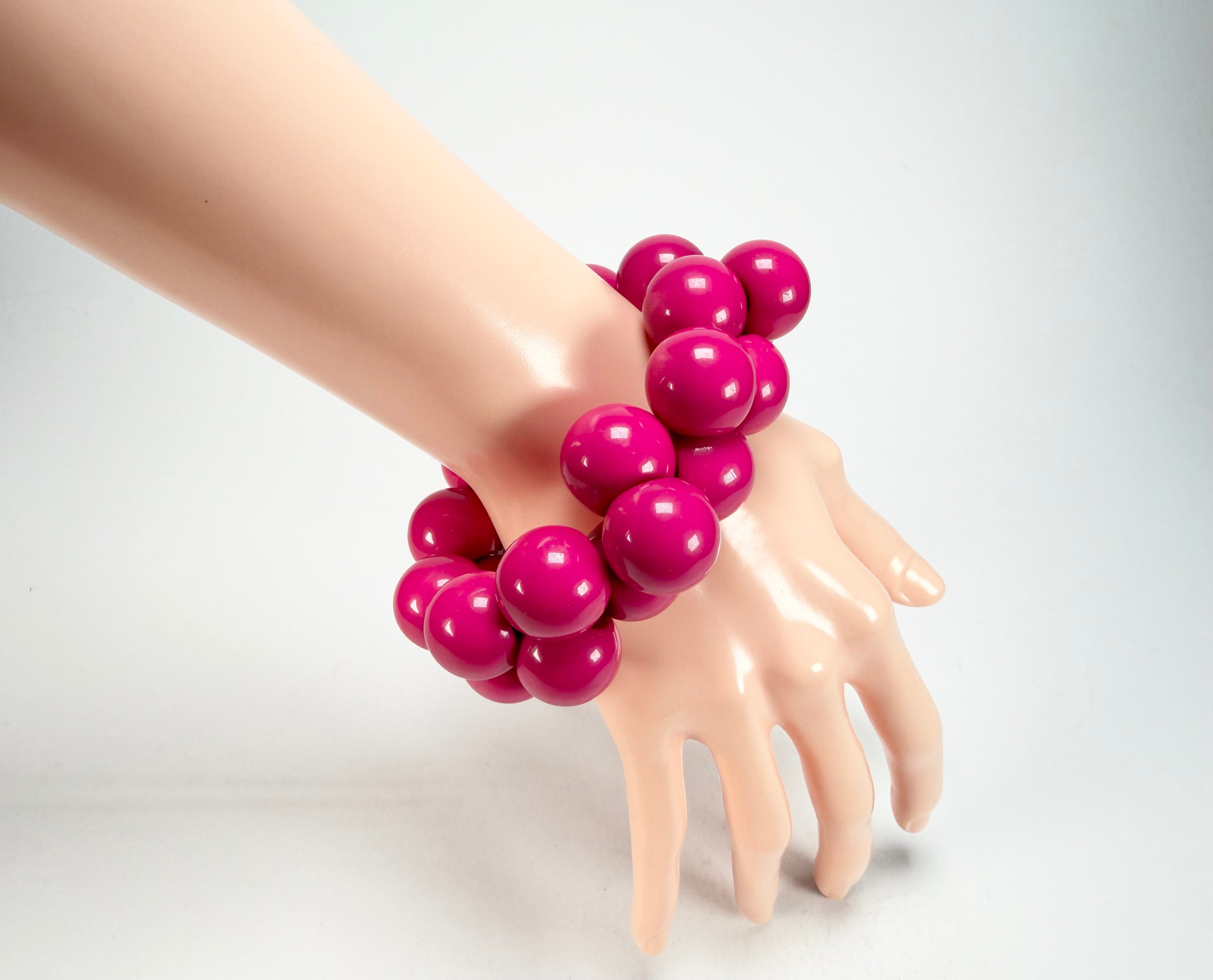 Marion Godart - Grapes "Poignée" Hot Pink Large Cluster Elasticated Resin Bracelet