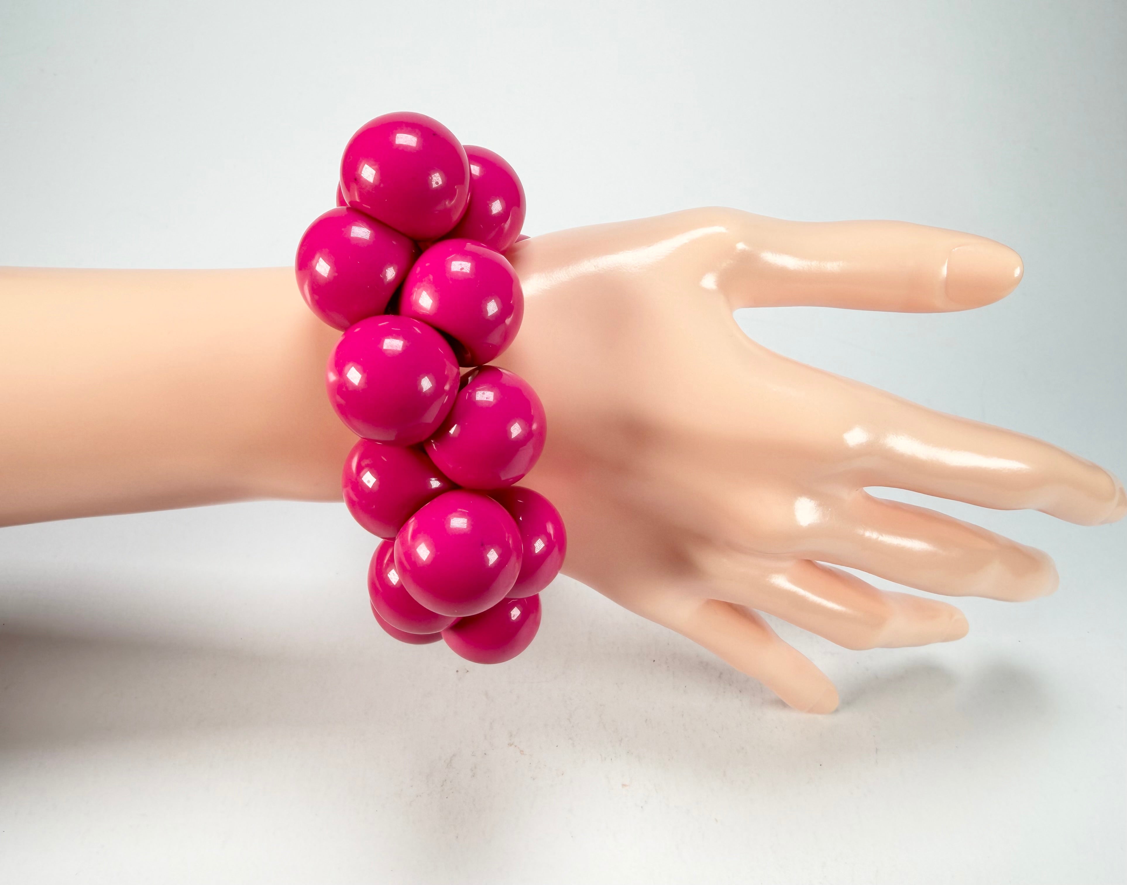 Marion Godart - Grapes "Poignée" Hot Pink Large Cluster Elasticated Resin Bracelet