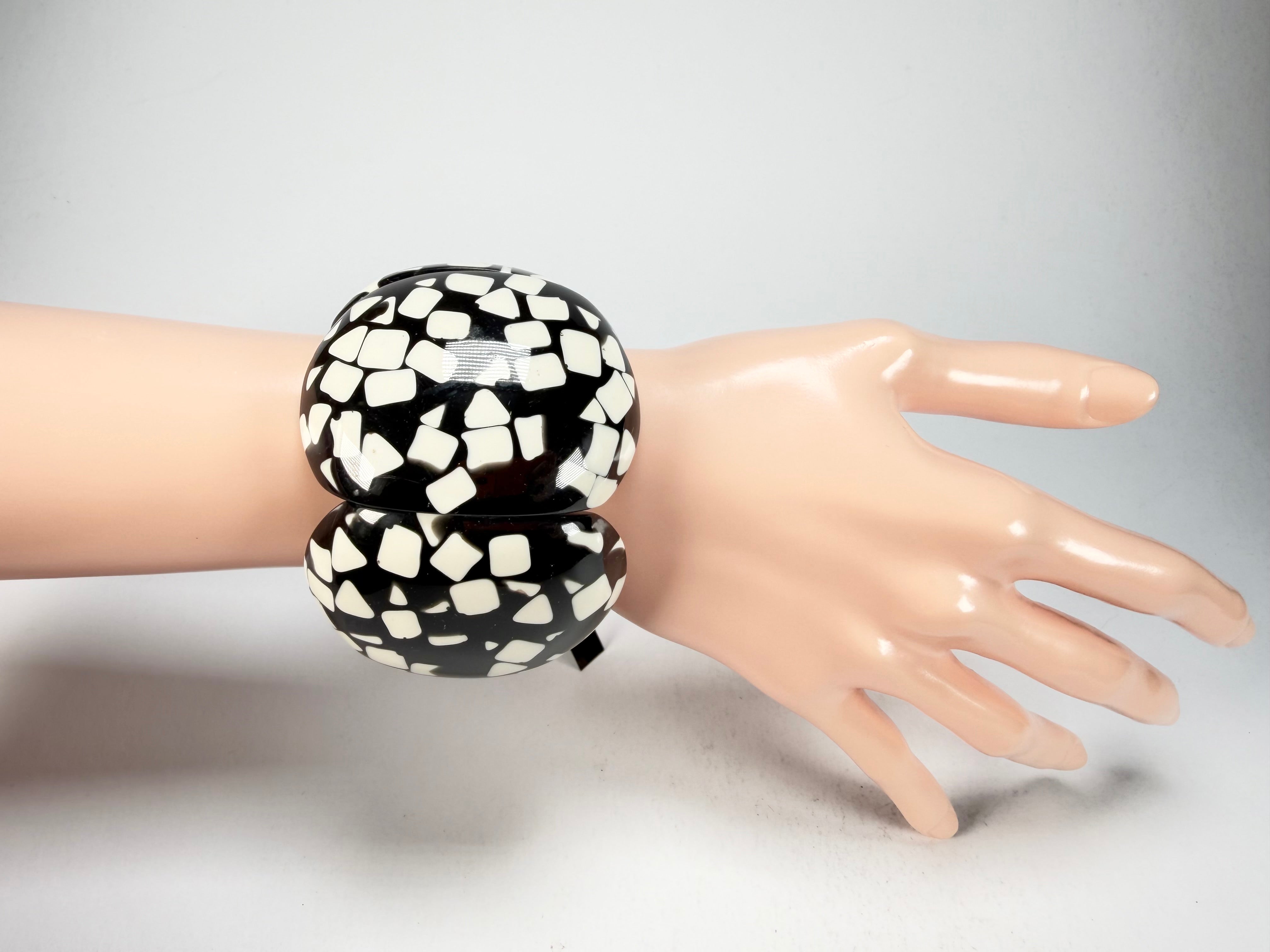 Marion Godart - Confetti "Cinq Pièces" Black & White Elasticated Resin Bracelet