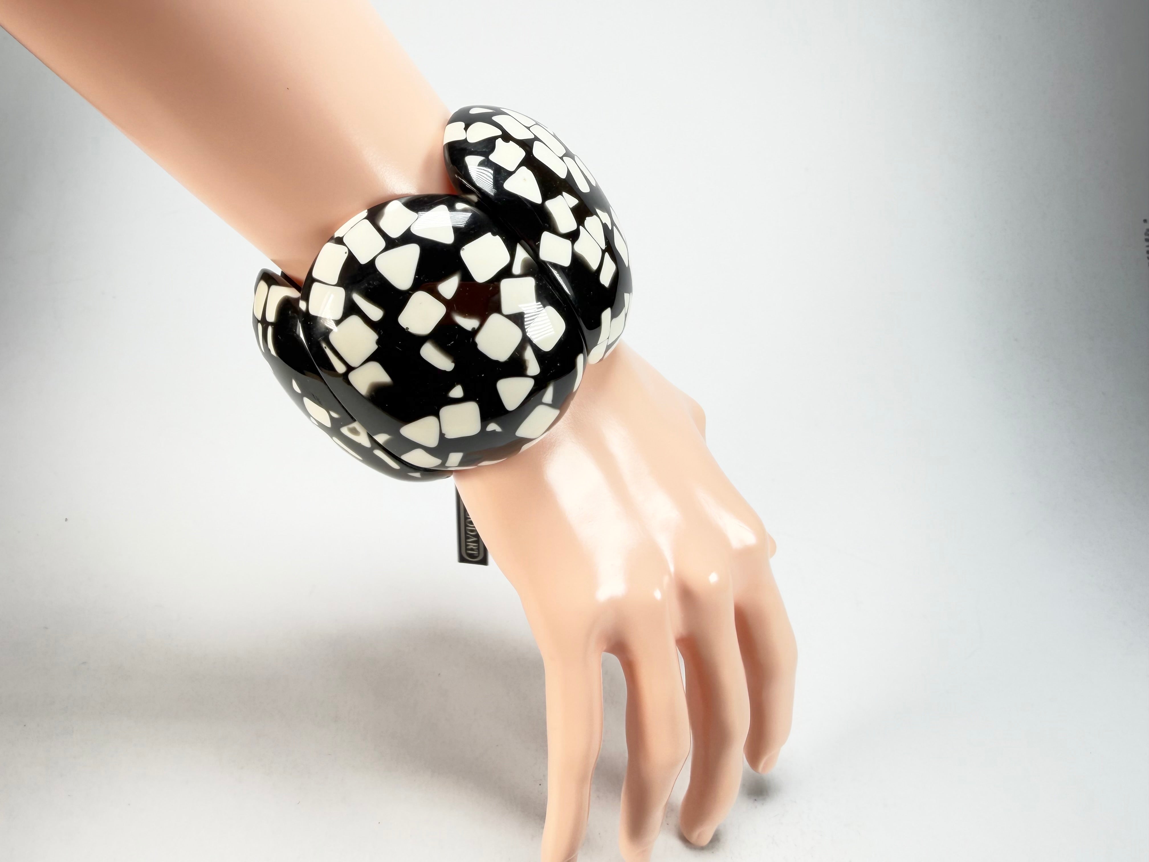 Marion Godart - Confetti "Cinq Pièces" Black & White Elasticated Resin Bracelet