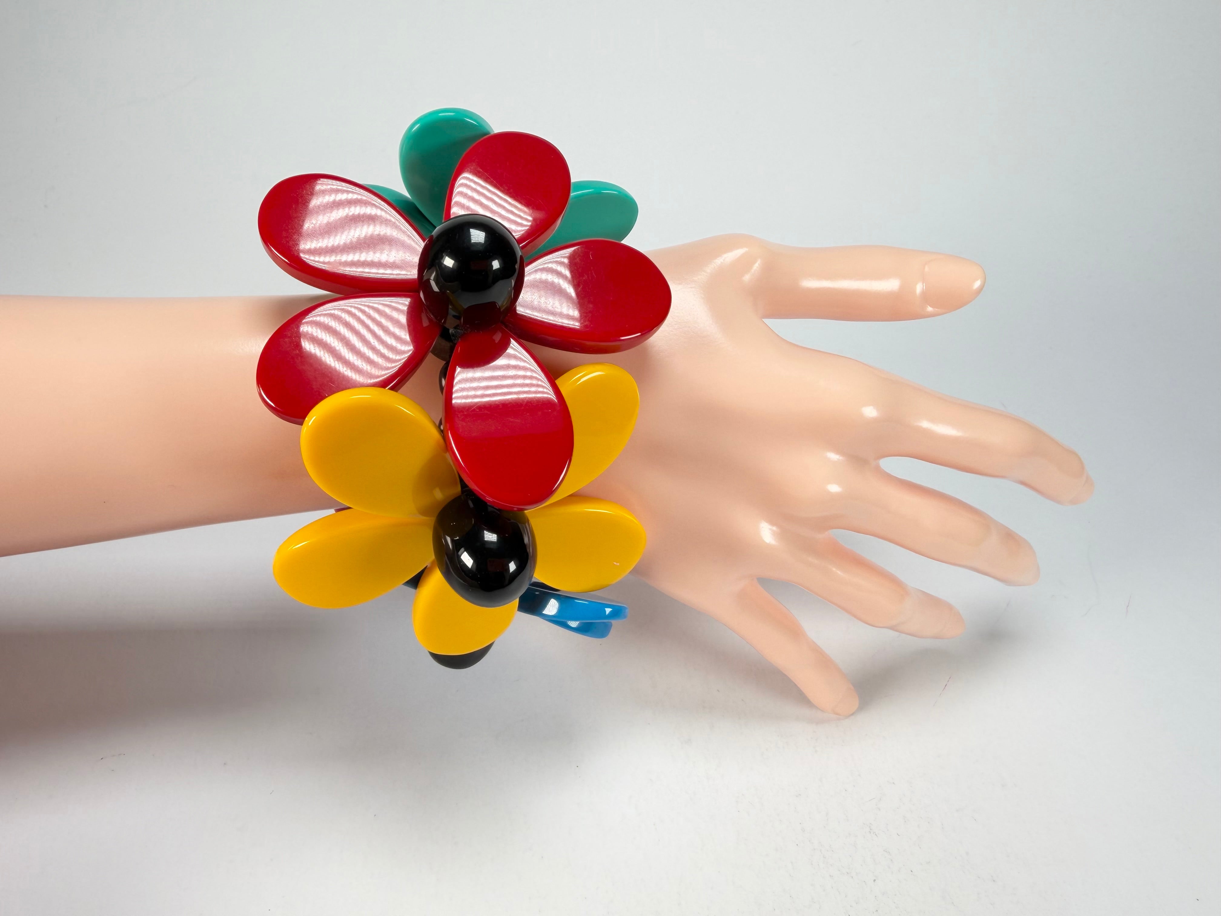 Marion Godart - Floral "Grand Pétale" Multi-Colour Flower Elasticated Resin Bracelet