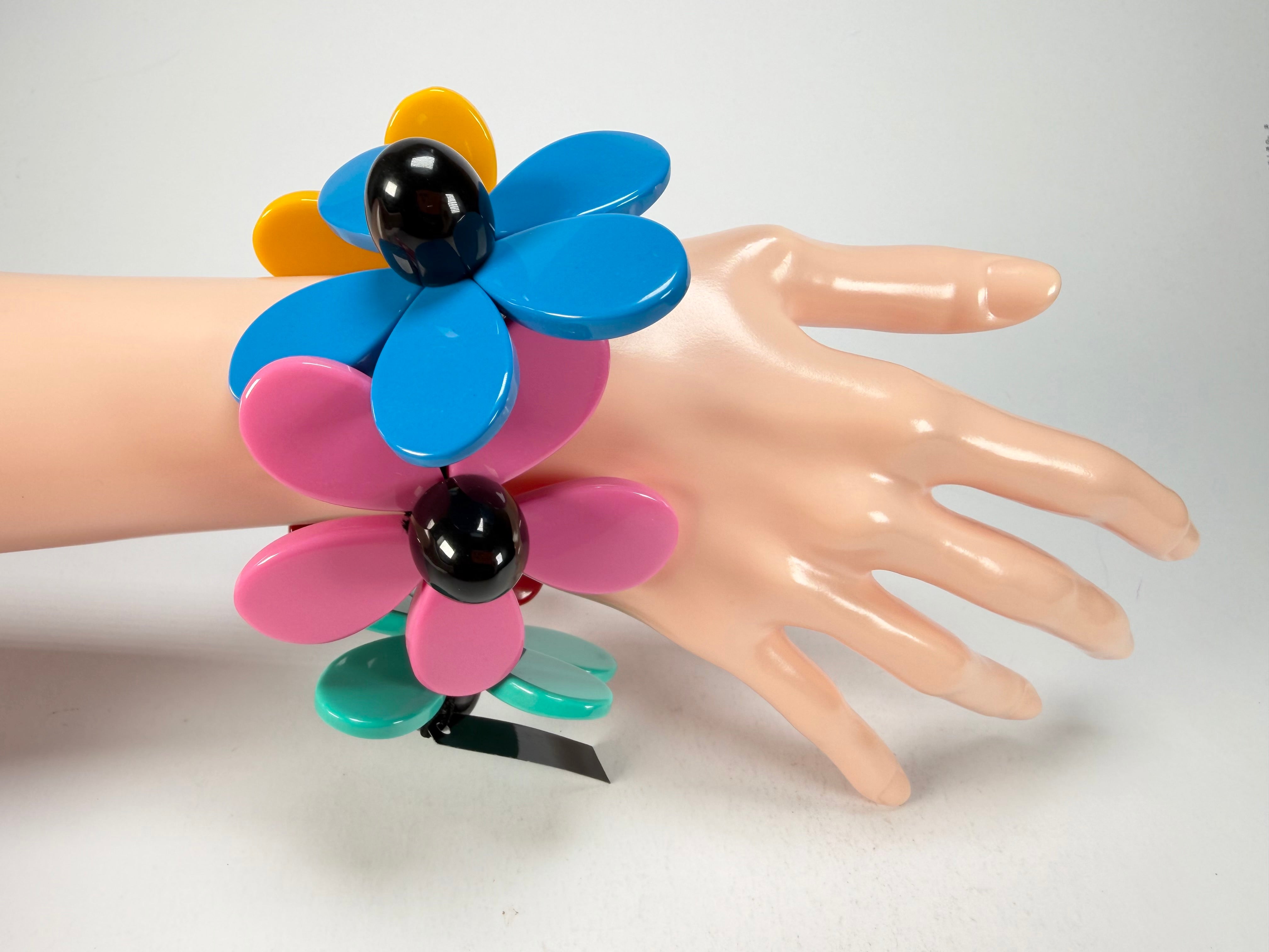 Marion Godart - Floral "Grand Pétale" Multi-Colour Flower Elasticated Resin Bracelet