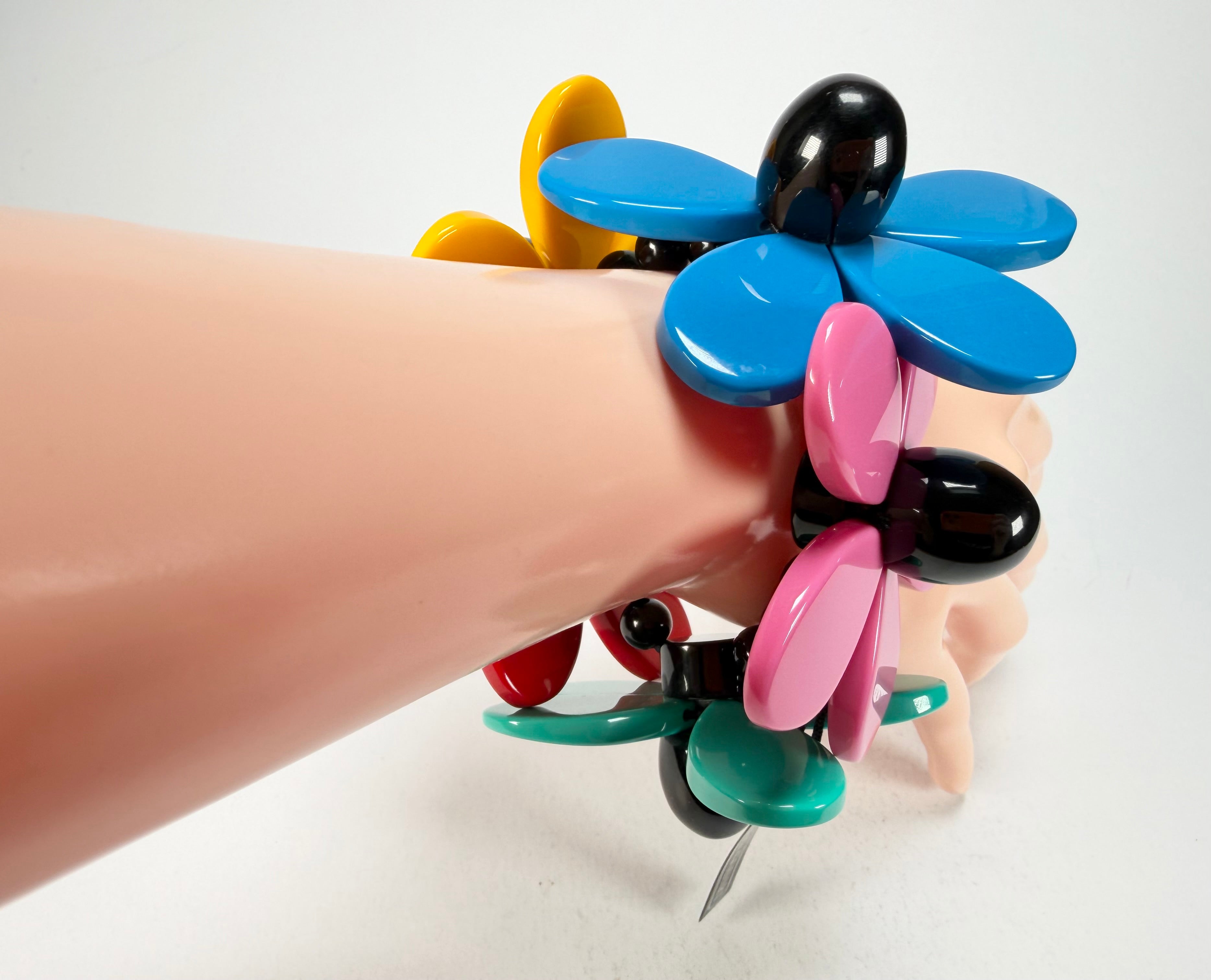 Marion Godart - Floral "Grand Pétale" Multi-Colour Flower Elasticated Resin Bracelet