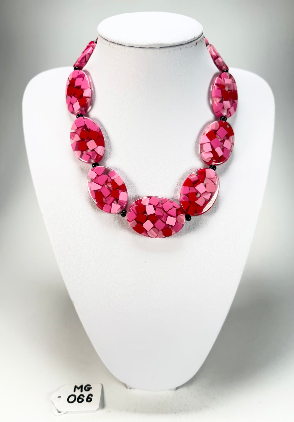Marion Godart - Confetti "Forme Ovale" Pink Mix Resin Necklace