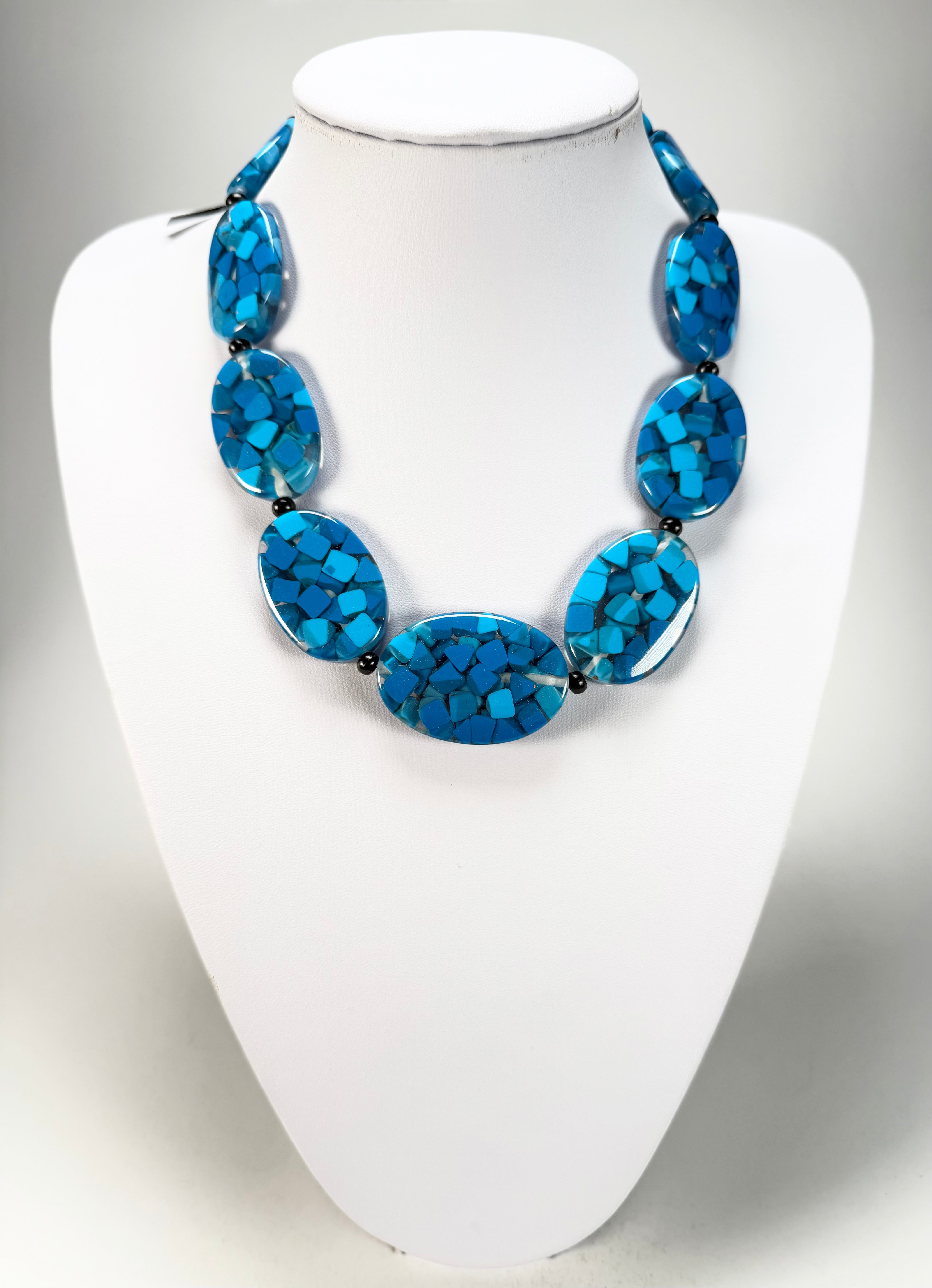 Marion Godart - Confetti "Forme Ovale" Blue Mix Resin Necklace