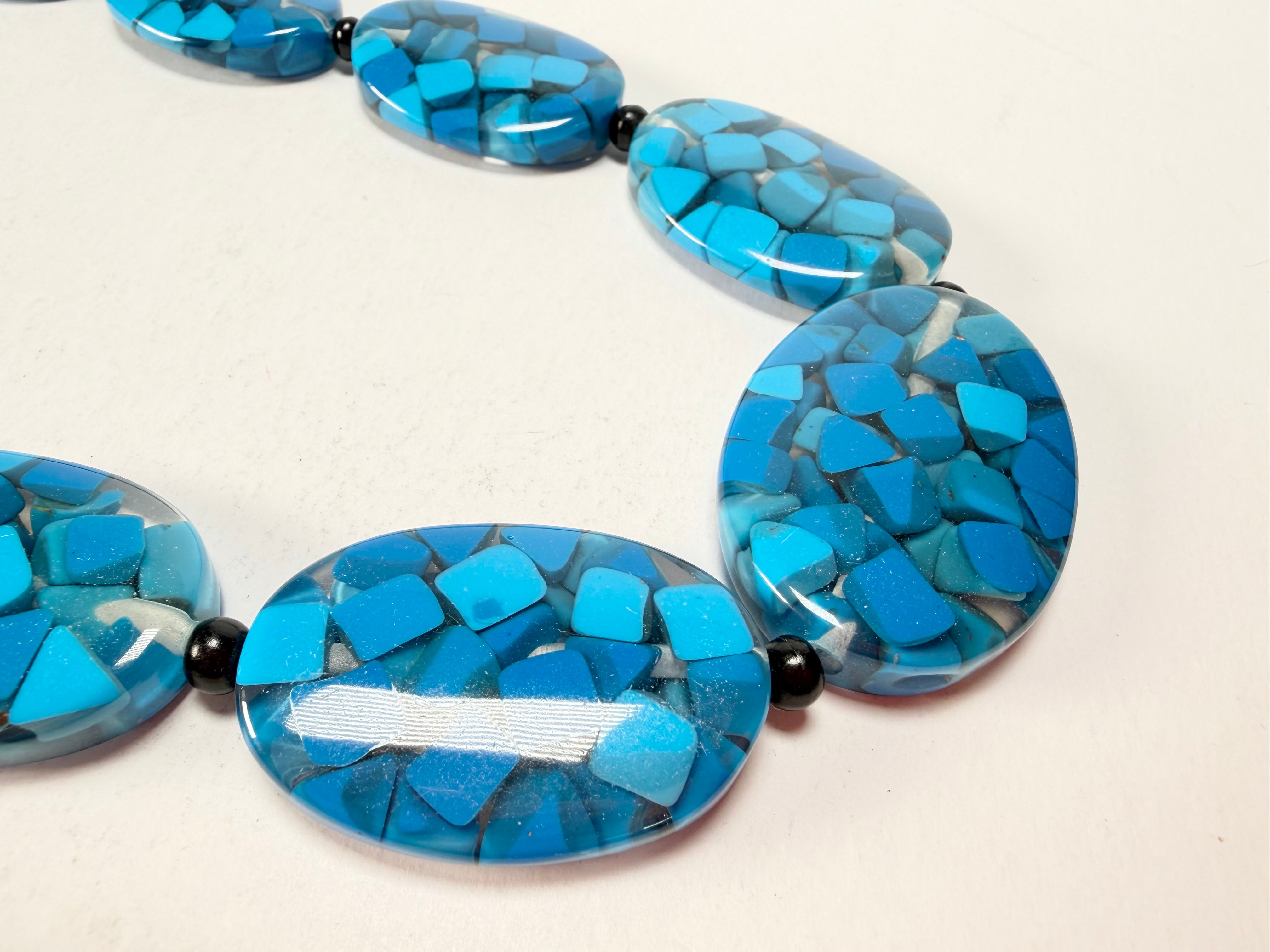Marion Godart - Confetti "Forme Ovale" Blue Mix Resin Necklace