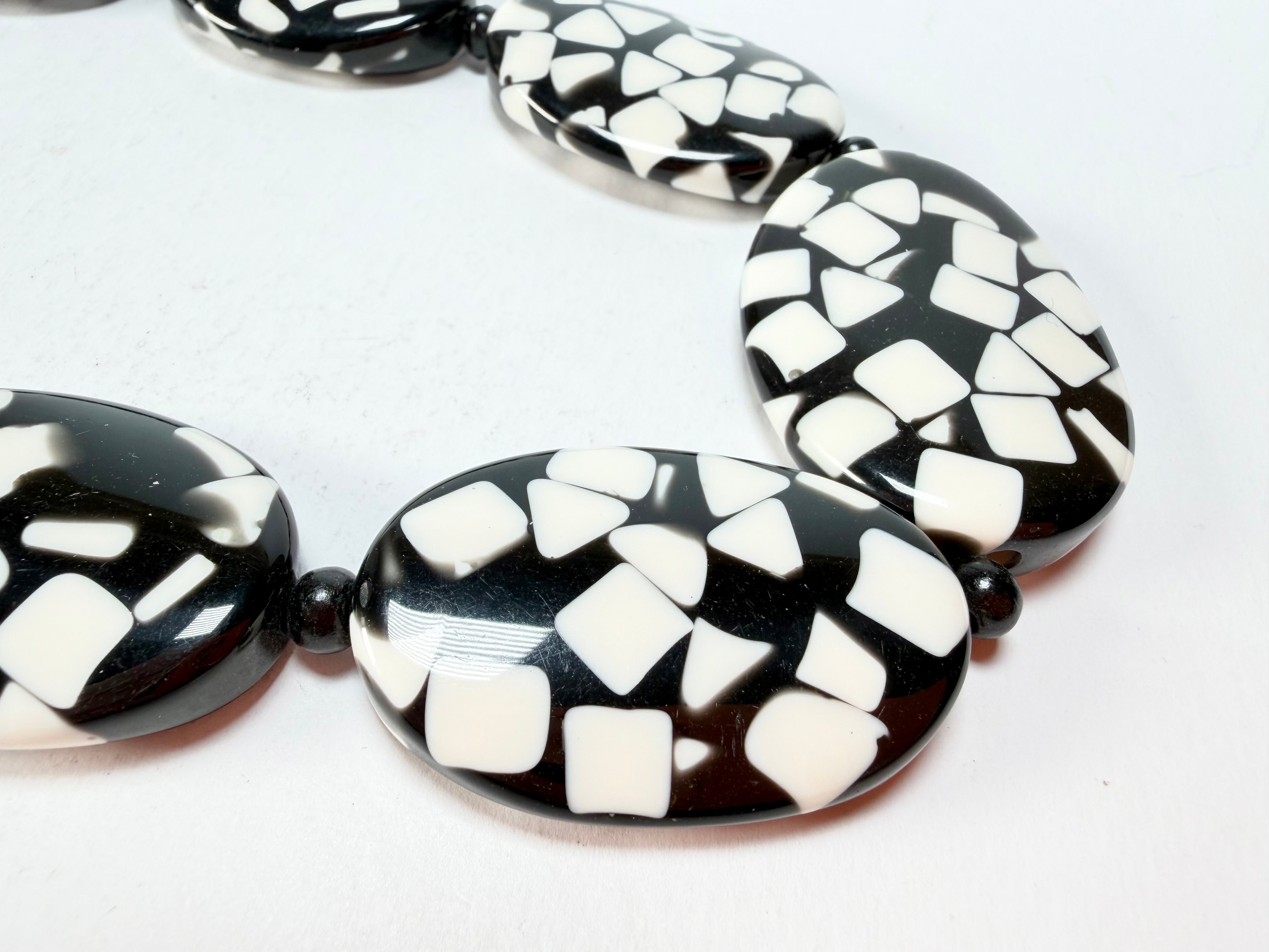 Marion Godart - Confetti "Forme Ovale" Black & White Resin Necklace