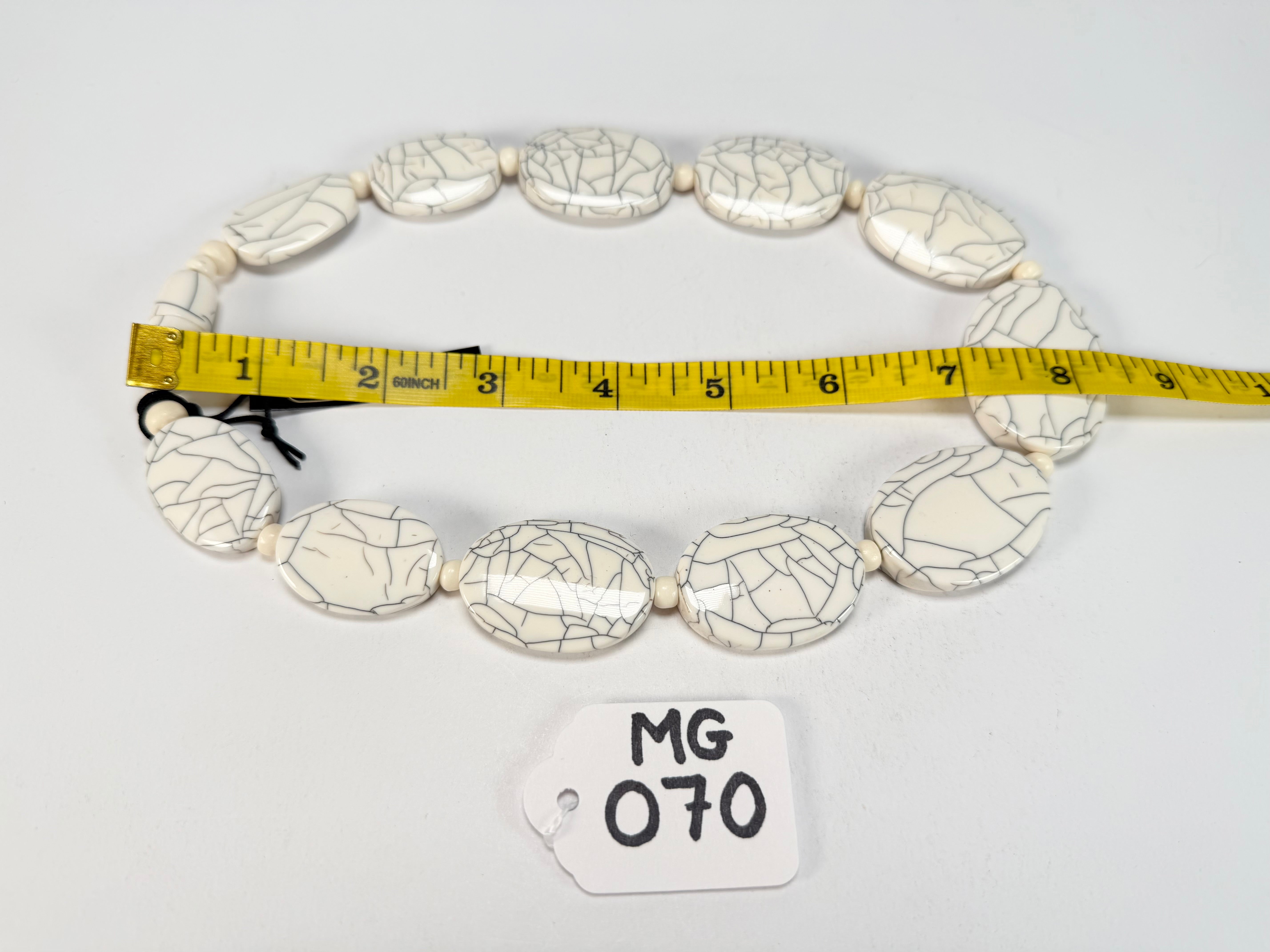Marion Godart - Fragmental "Forme Ovale" Cream Resin Necklace