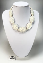 Marion Godart - Fragmental "Forme Ovale" Cream Resin Necklace