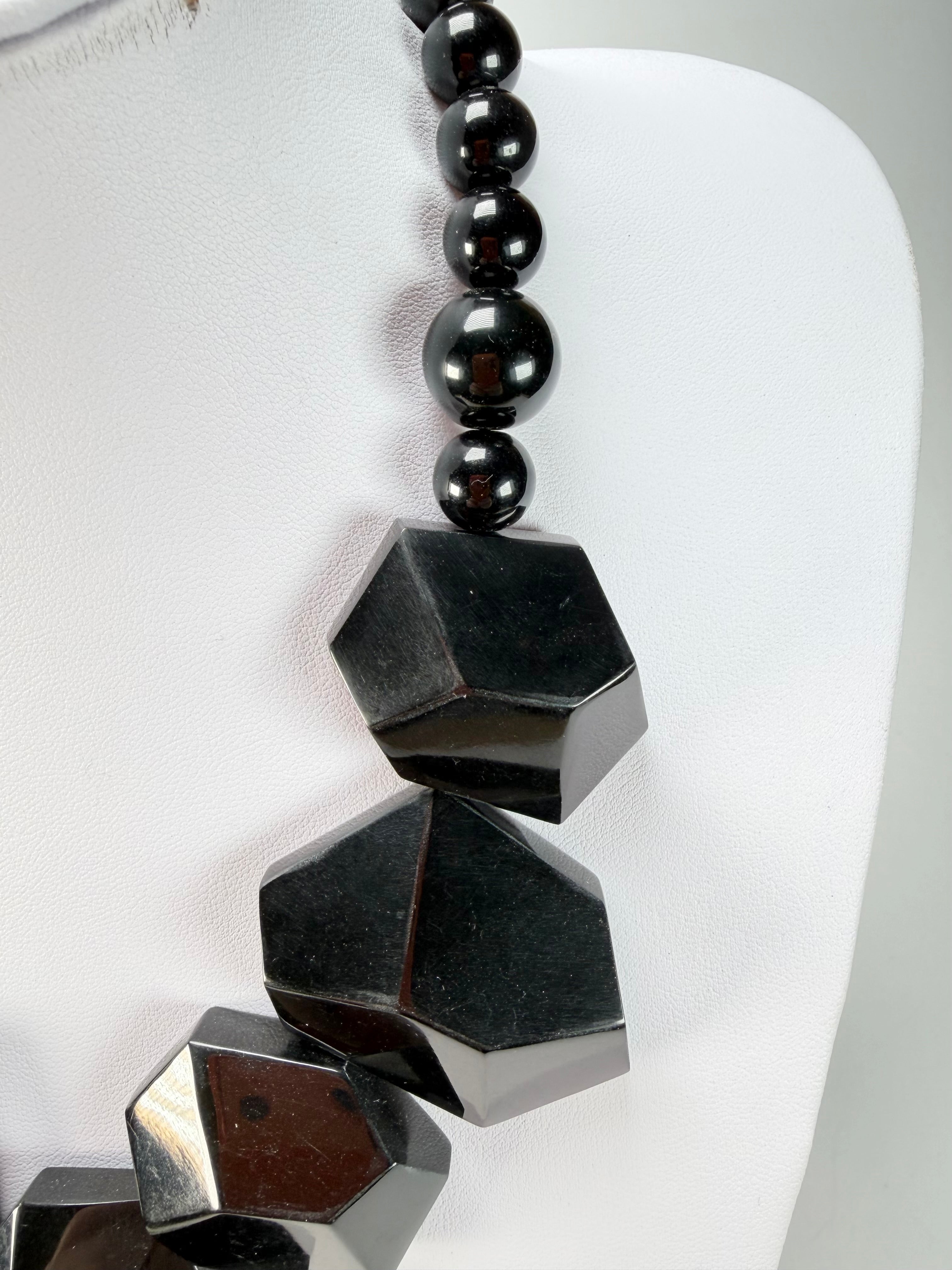 Marion Godart - Fragmental "Formation Rocheuse" Black Resin Necklace