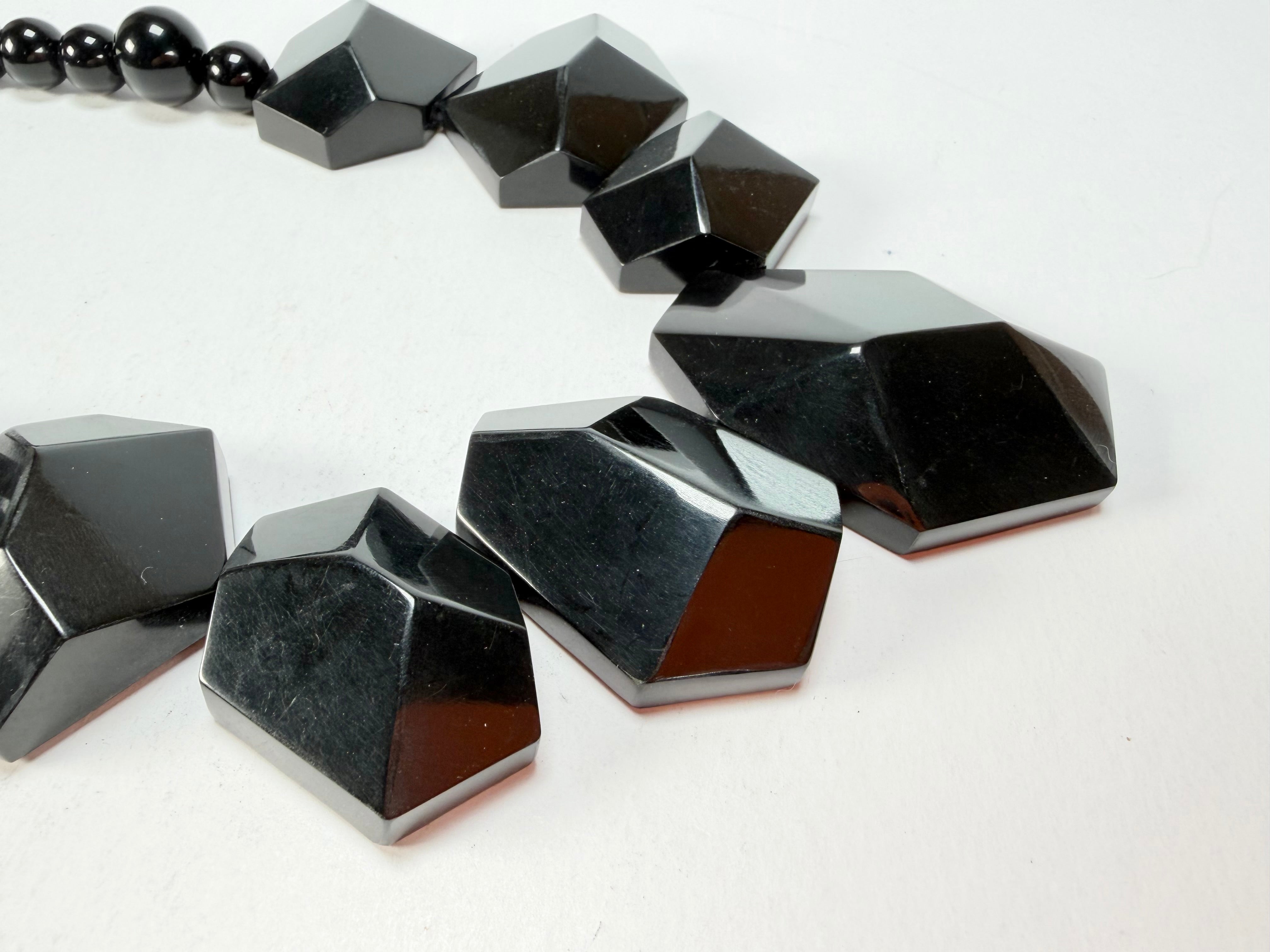 Marion Godart - Fragmental "Formation Rocheuse" Black Resin Necklace
