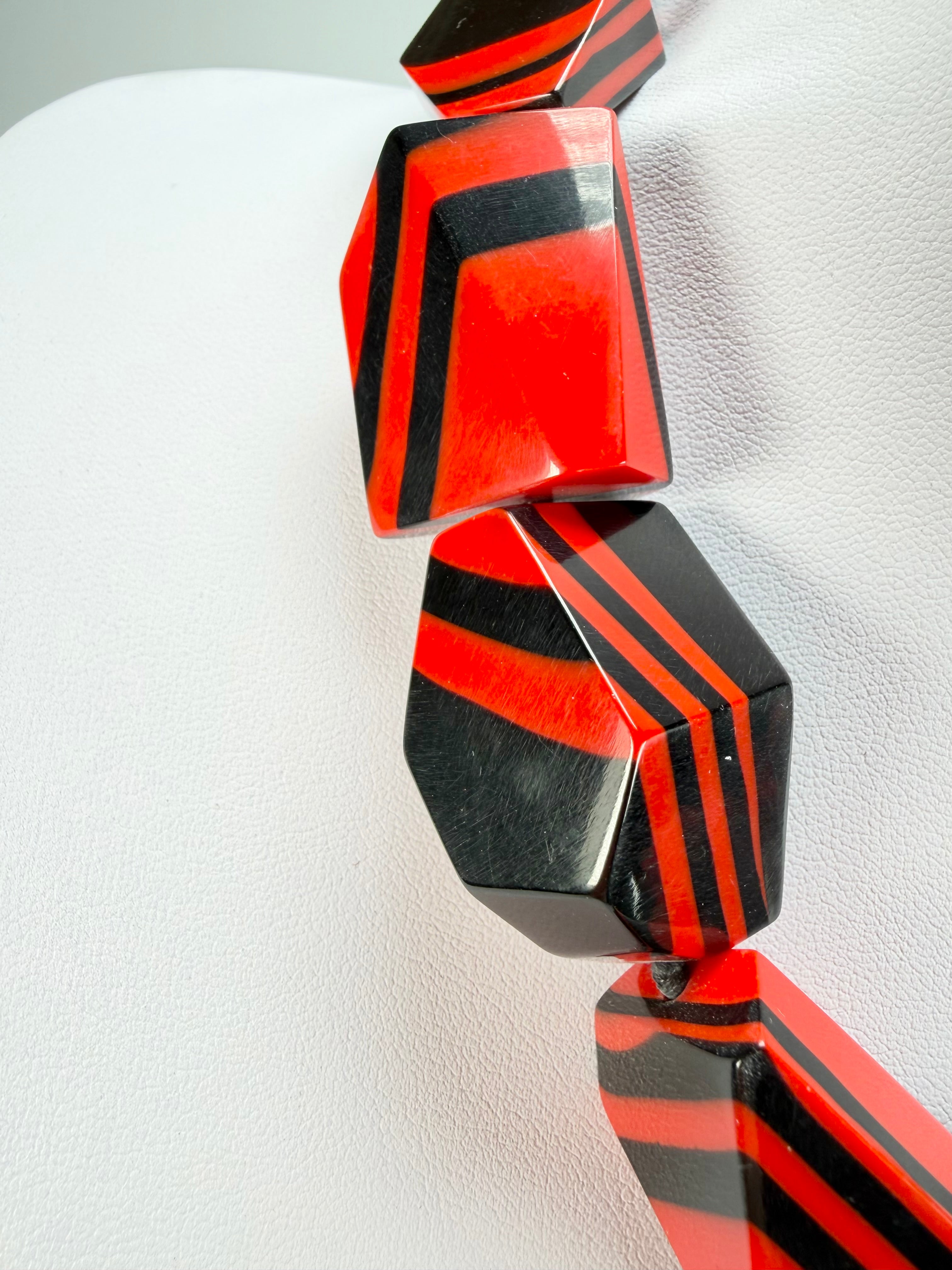 Marion Godart - Fragmental "Bord Dentelé" Black & Red Resin Necklace