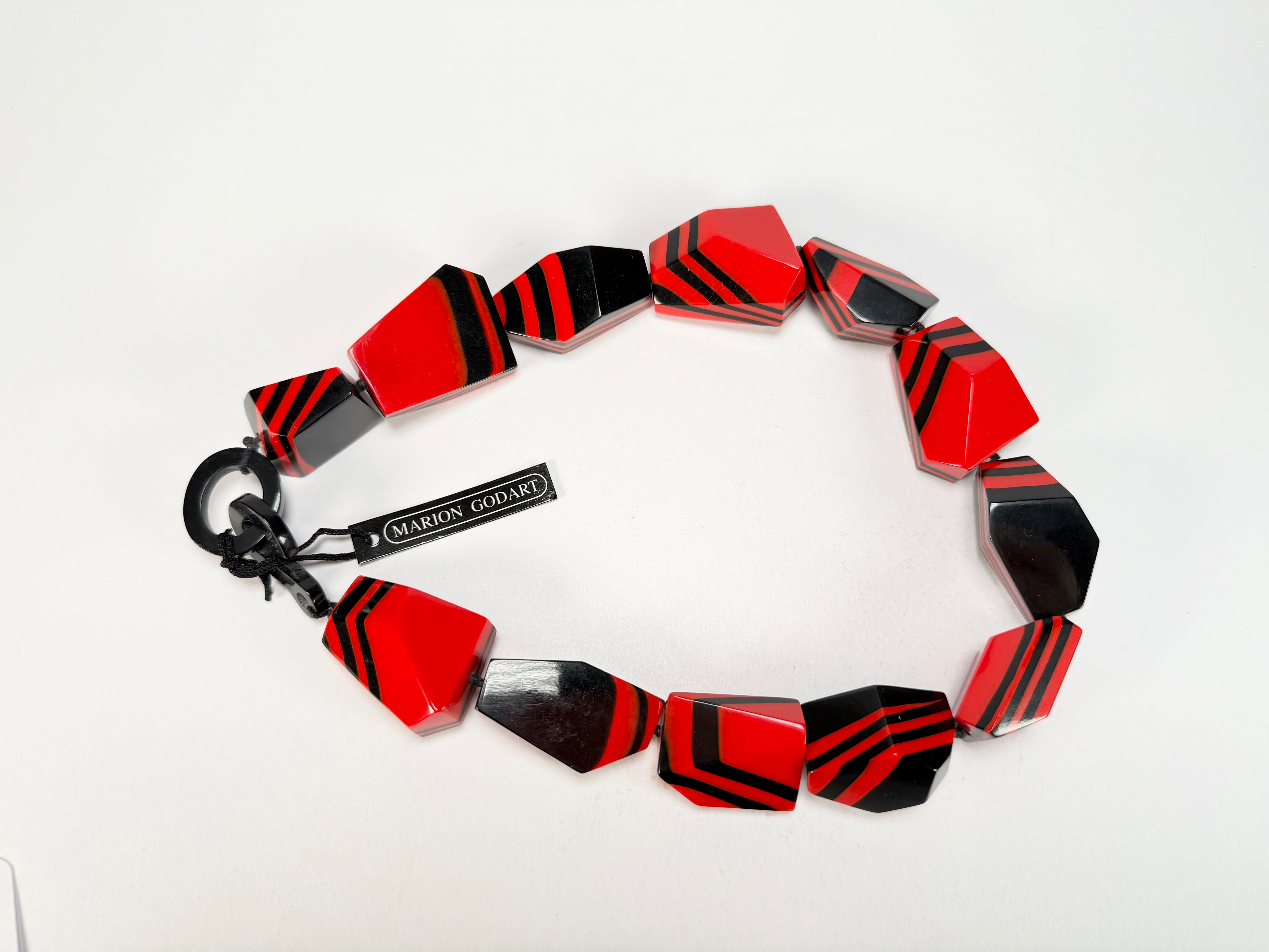 Marion Godart - Fragmental "Bord Dentelé" Black & Red Resin Necklace