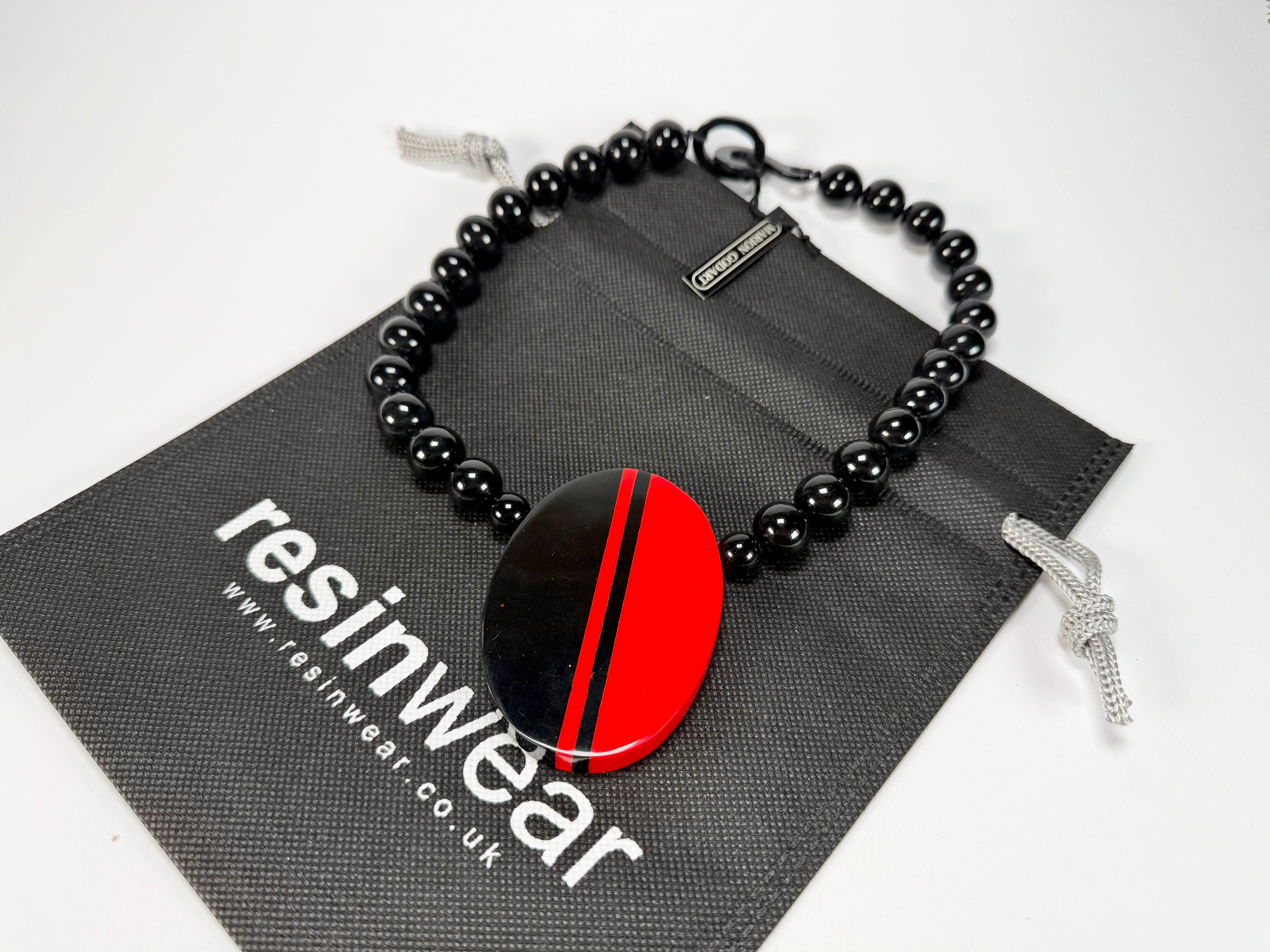 Marion Godart - Monochrome "Lumière Contre Ténèbres" Large Pendant Resin Necklace
