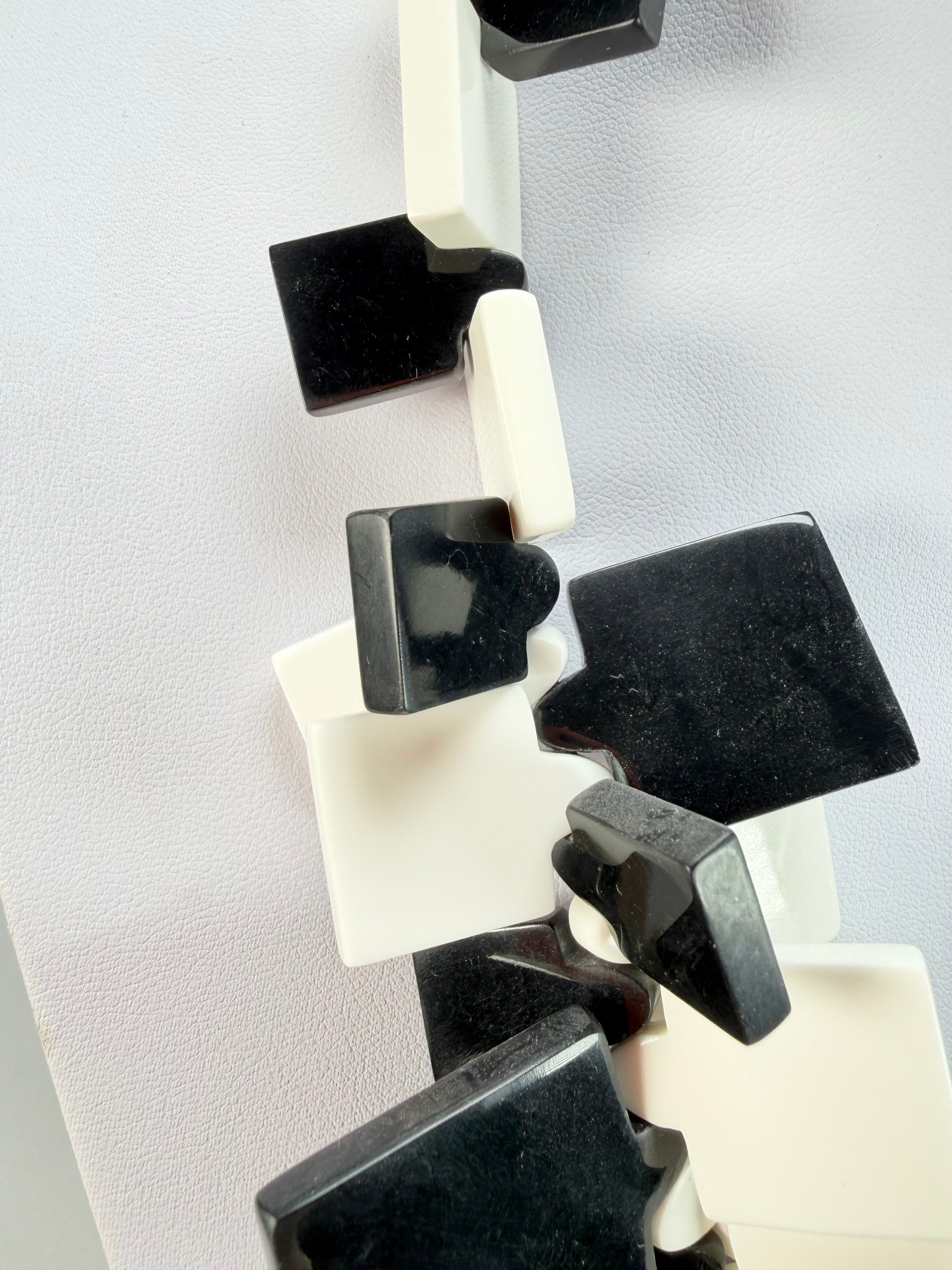 Marion Godart - Monochrome "Draps Tombés" Black & White Resin Necklace