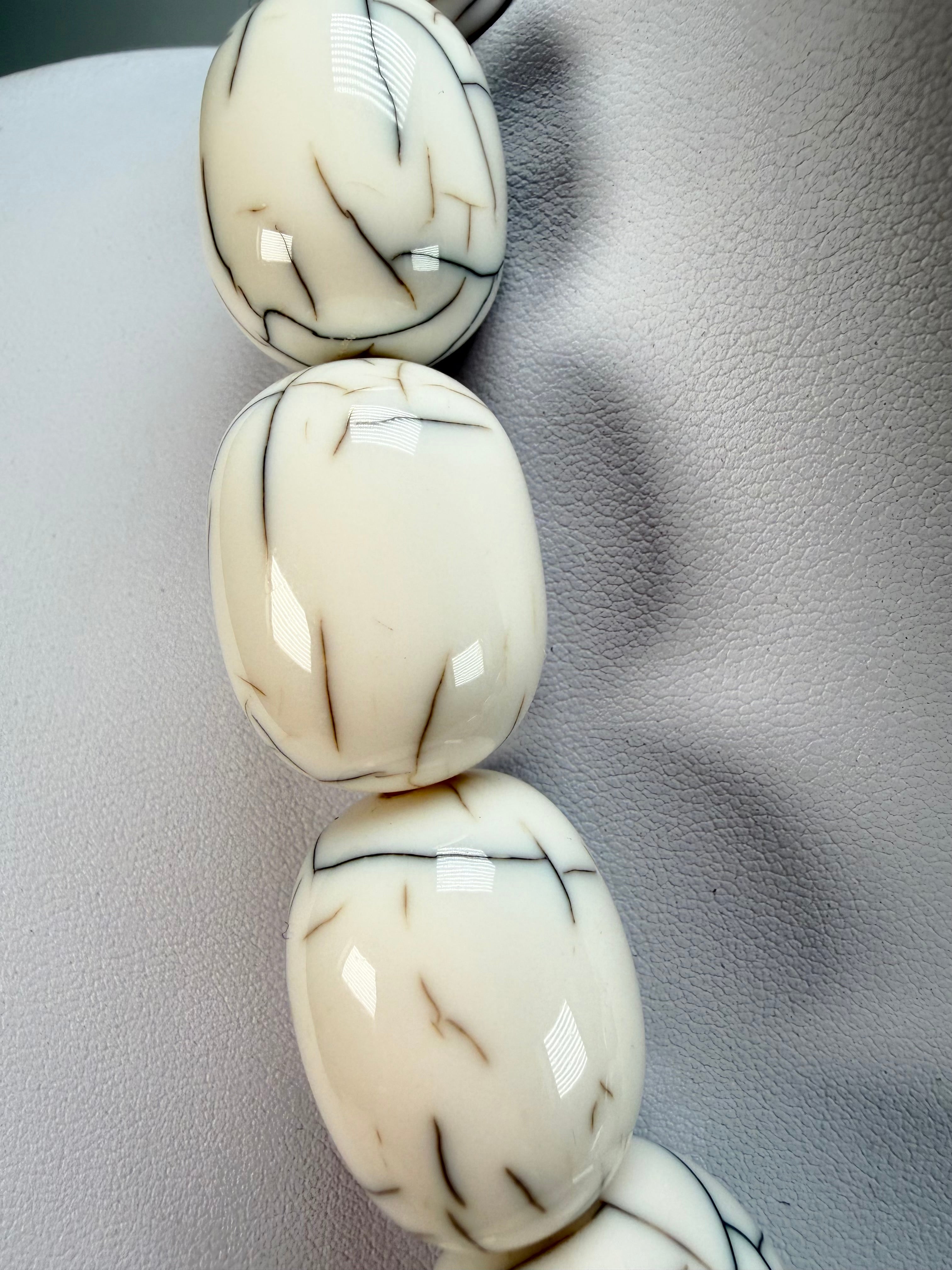 Marion Godart - Fragmental "Tonneau Roulant" Cream Resin Necklace