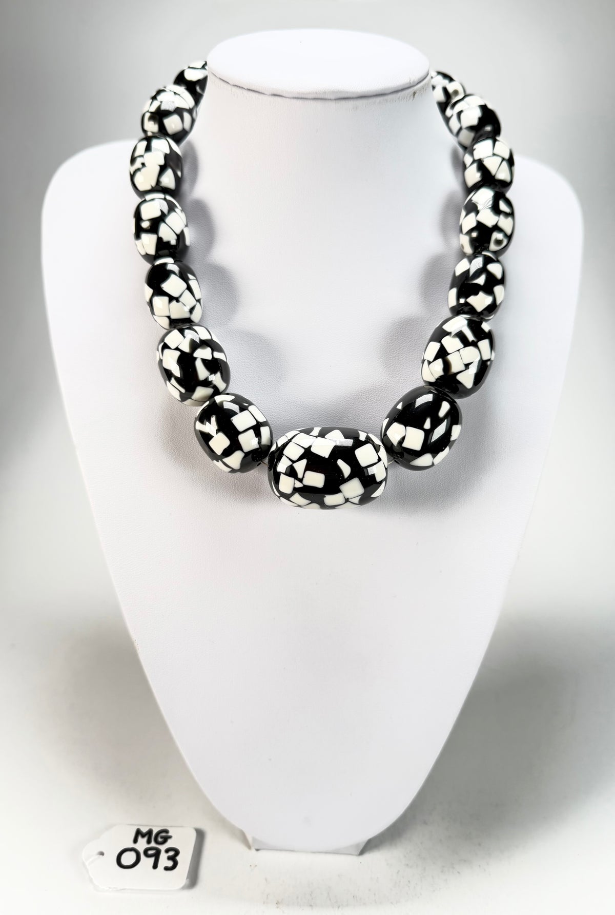 Marion Godart - Confetti "Tonneau Roulant" Black & White Resin Necklace
