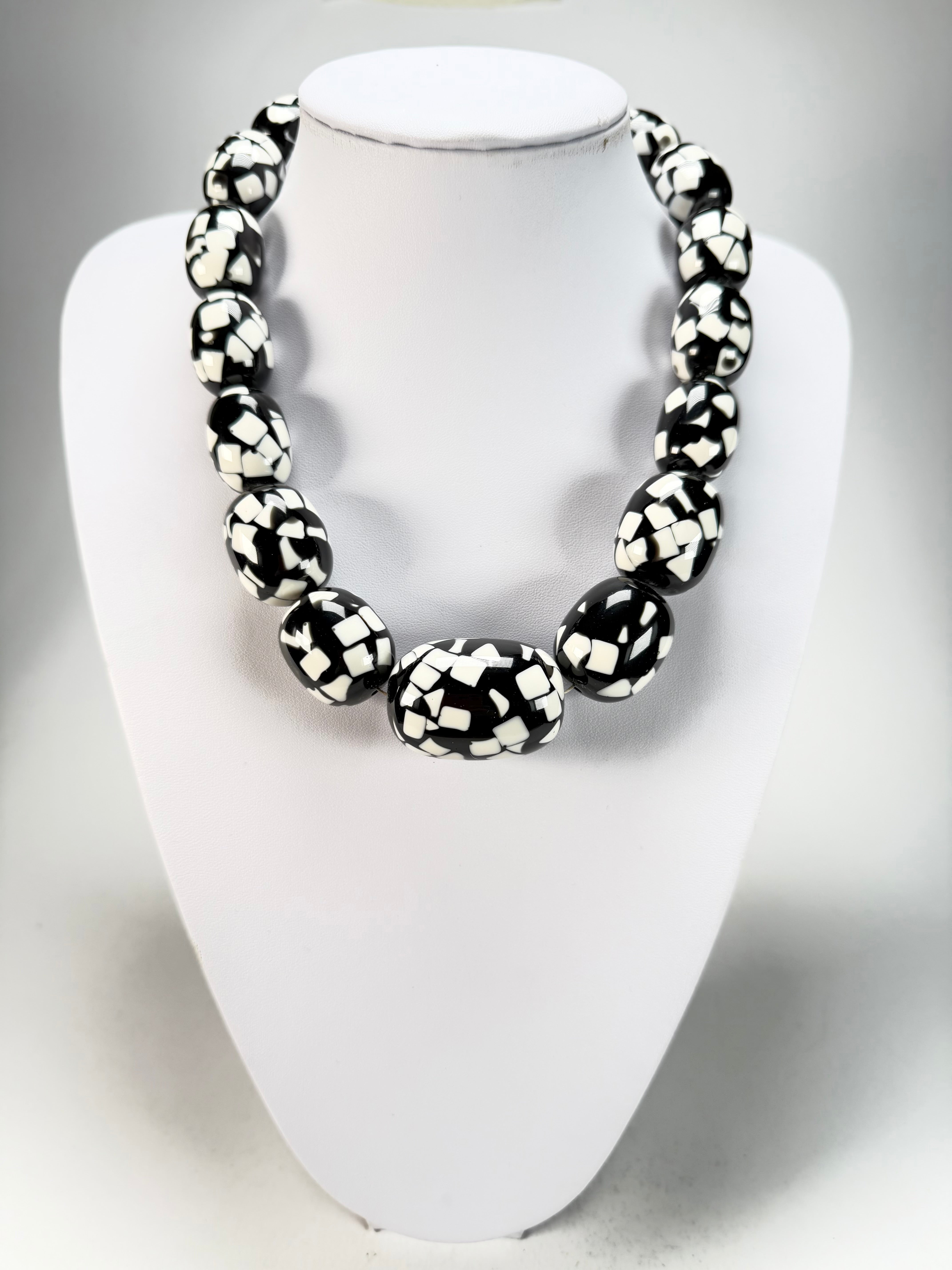 Marion Godart - Confetti "Tonneau Roulant" Black & White Resin Necklace