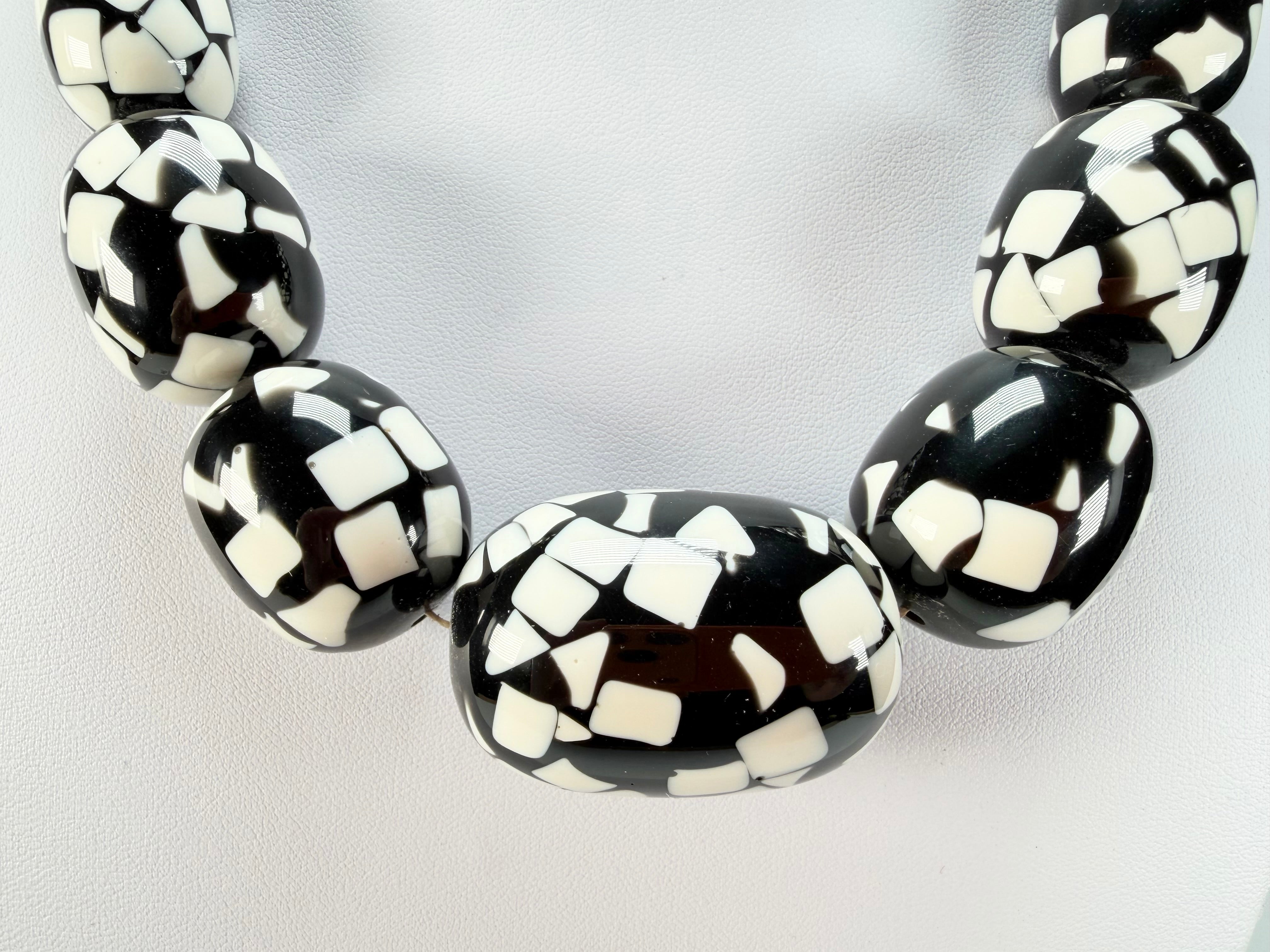 Marion Godart - Confetti "Tonneau Roulant" Black & White Resin Necklace
