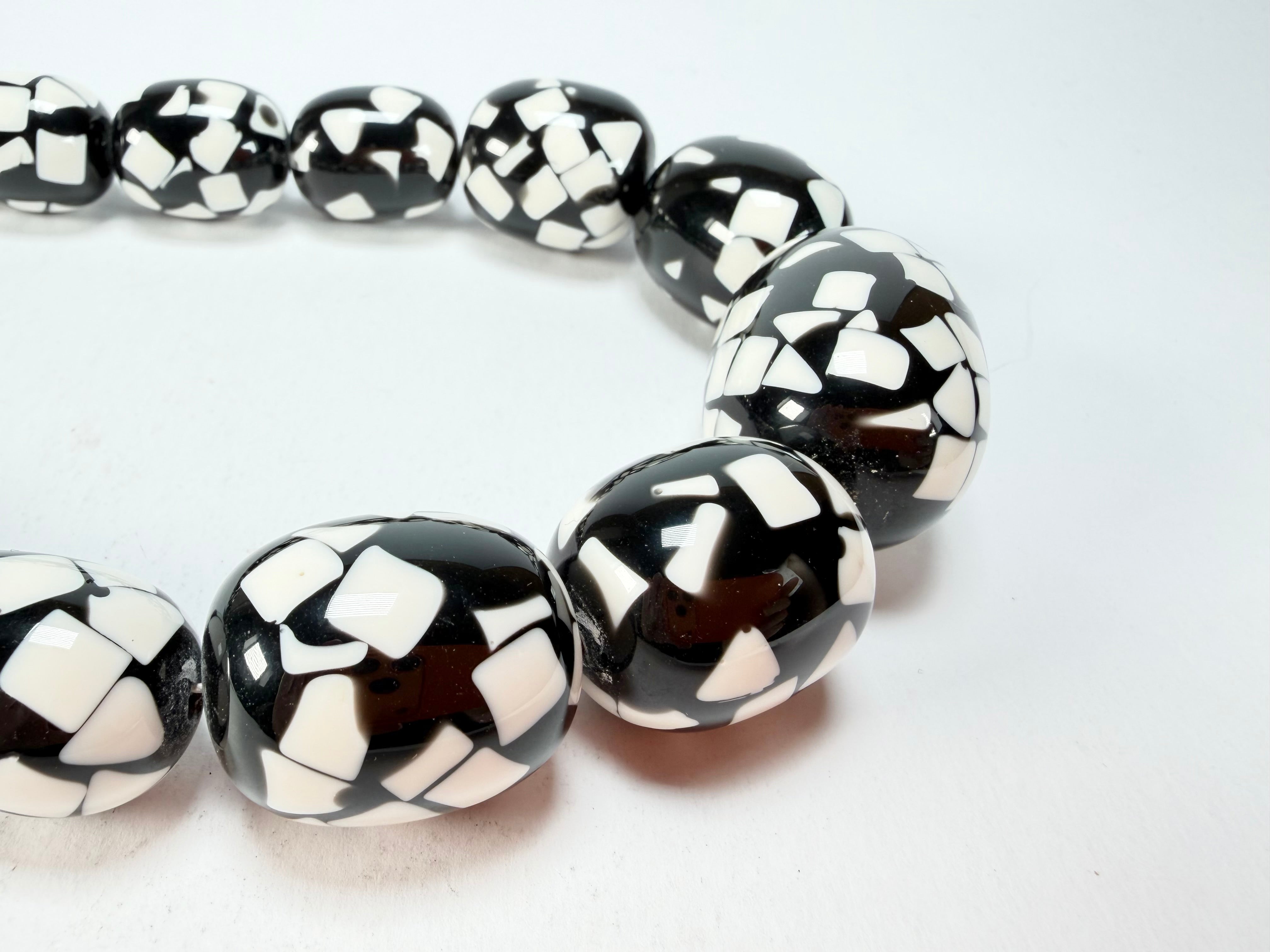 Marion Godart - Confetti "Tonneau Roulant" Black & White Resin Necklace
